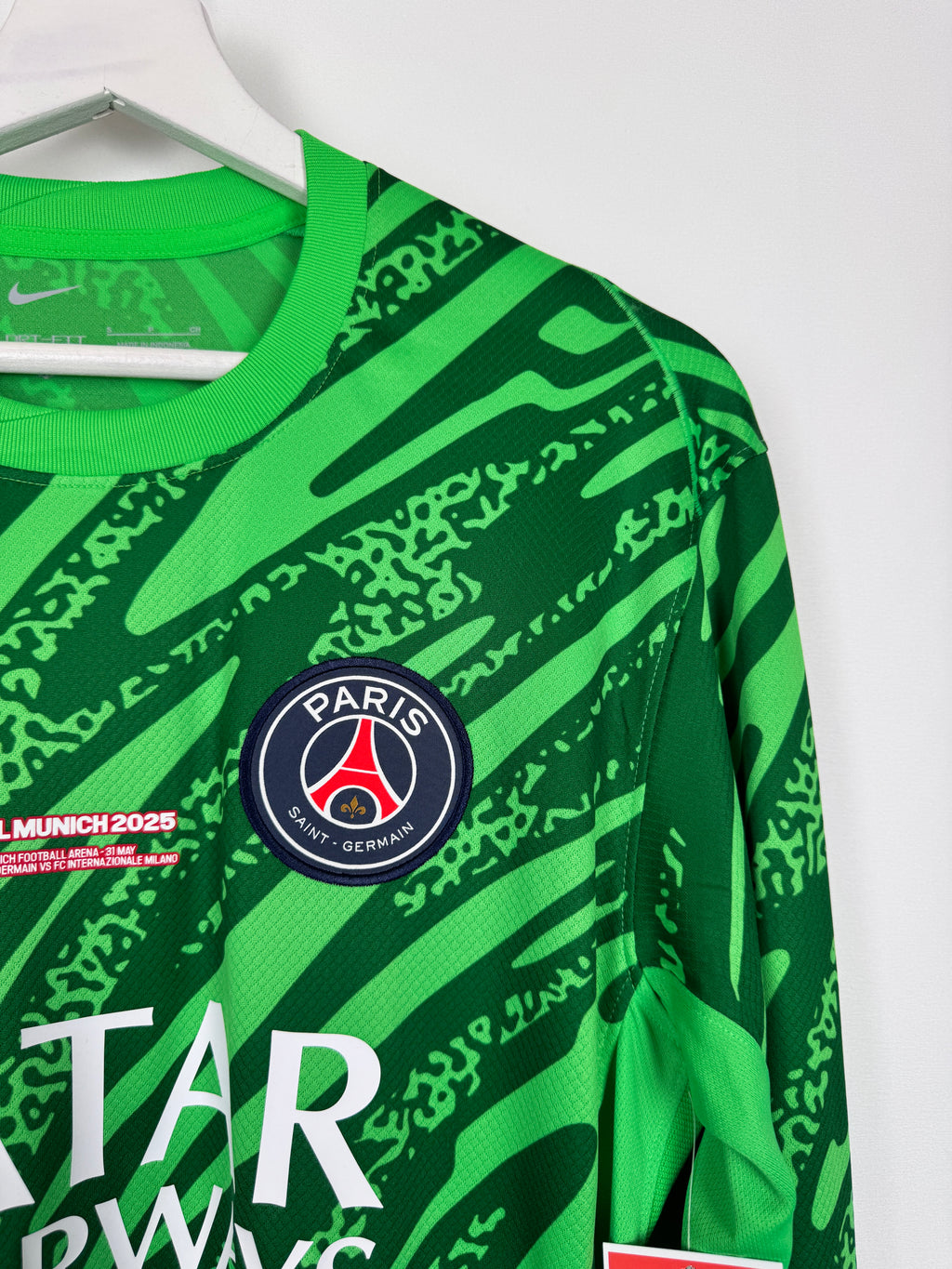 PSG FOOTBALL JERSEY 1997/1998 HOME - NGOTTY #4 (S)