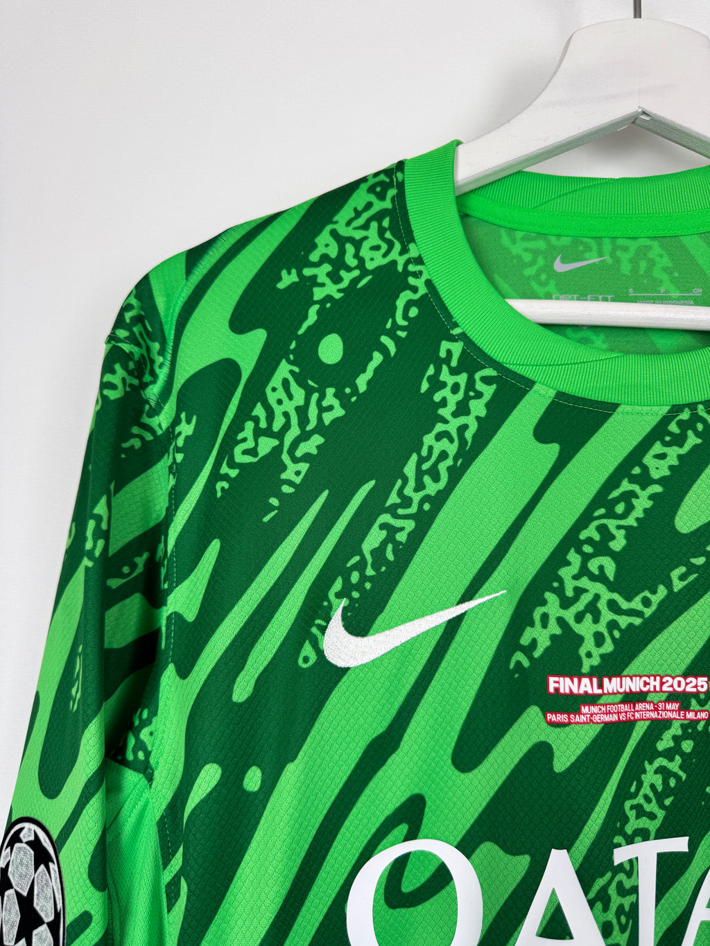 PSG FOOTBALL JERSEY 1997/1998 HOME - NGOTTY #4 (S)