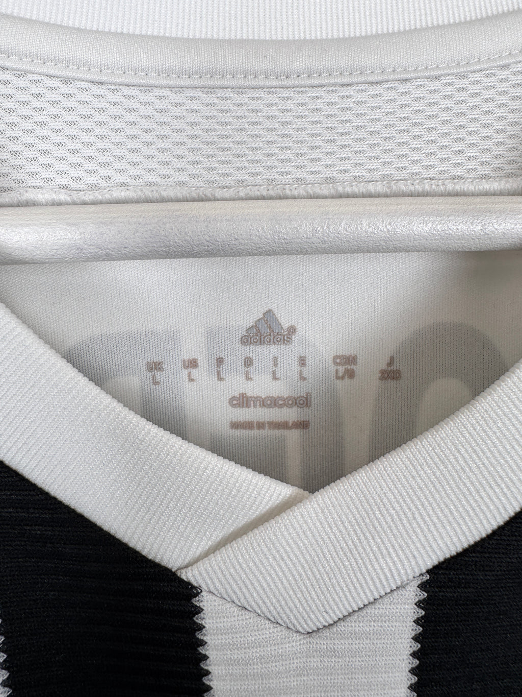 PSG FOOTBALL JERSEY 1997/1998 HOME - NGOTTY #4 (S)