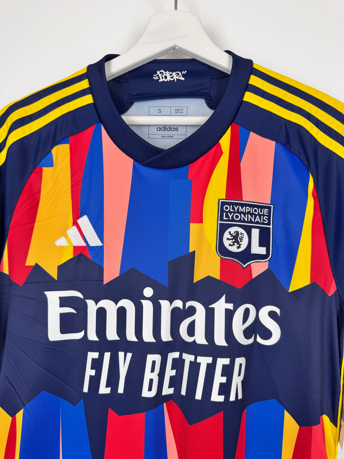 MAILLOT DE FOOTBALL OLYMPIQUE LYONNAIS 2023/2024 THIRD - RAYAN CHERKI #18 (S)
