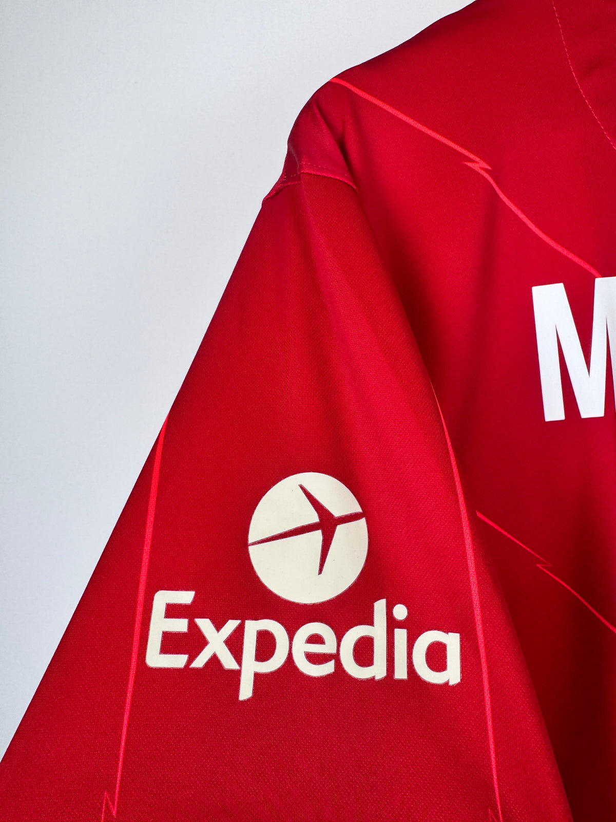 MAILLOT DE FOOTBALL LIVERPOOL 2021/2022 DOMICILE - MOHAMED SALAH #11 (L)