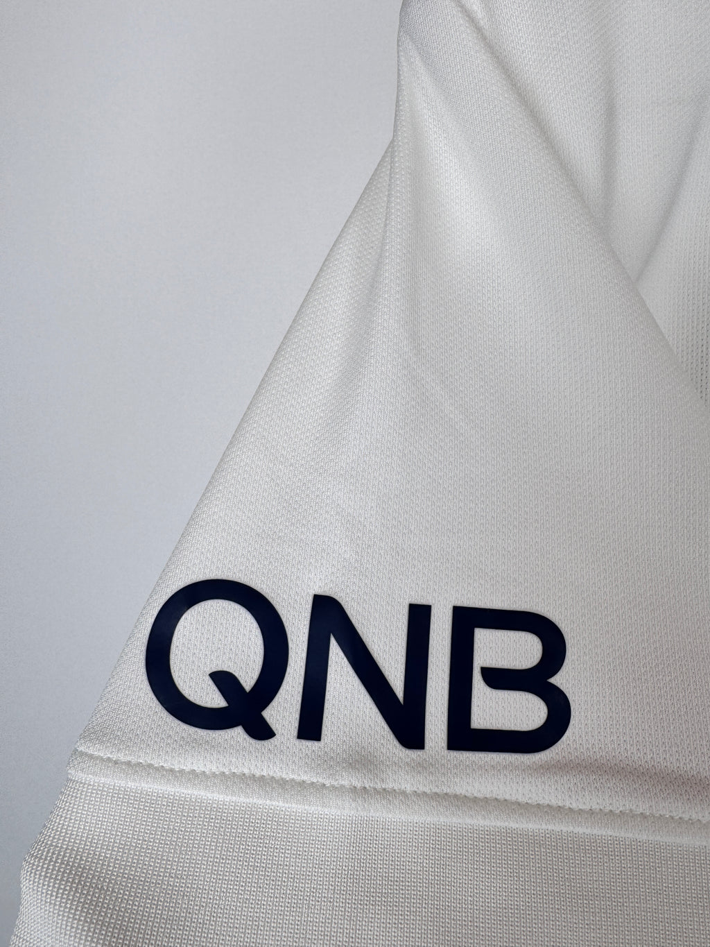 PSG FOOTBALL JERSEY 1997/1998 HOME - NGOTTY #4 (S)