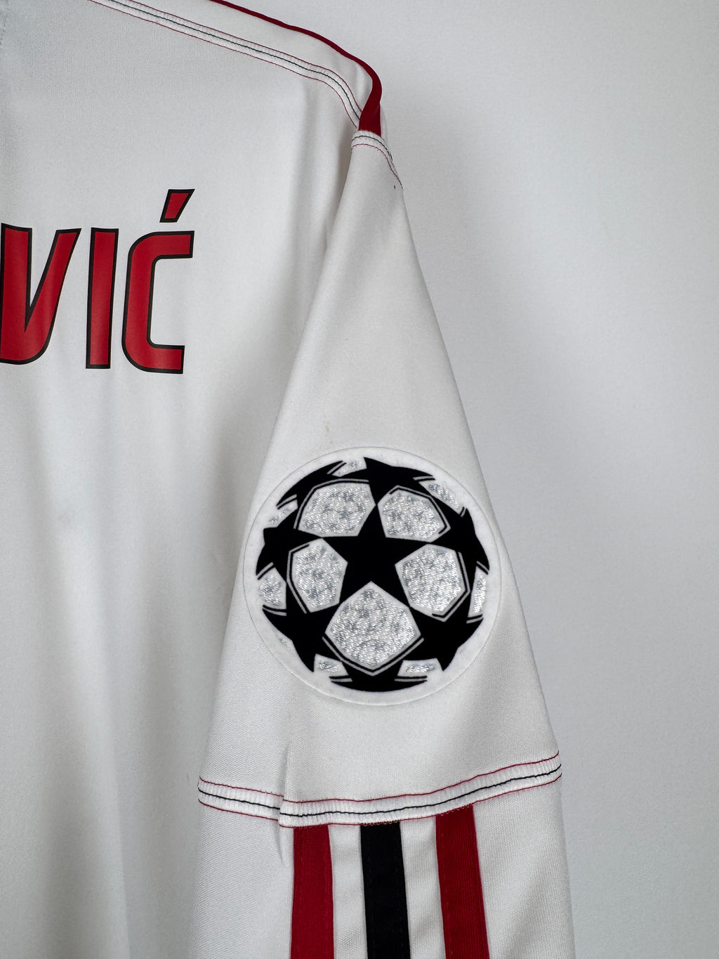 MAILLOT DE FOOTBALL AC MILAN 2010/2011 EXTÉRIEUR - ZLATAN IBRAHIMOVIC #11 (XL)