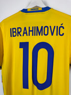 MAILLOT DE FOOTBALL SUÈDE 2016 DOMICILE NEUF AVEC ÉTIQUETTE - ZLATAN IBRAHIMOVIC #10 (S)