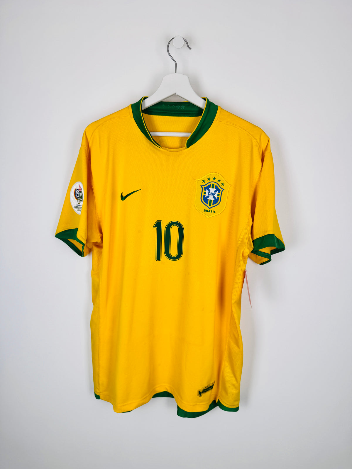 MAILLOT DE FOOTBALL BRÉSIL 2006 DOMICILE - RONALDINHO #10 (M)