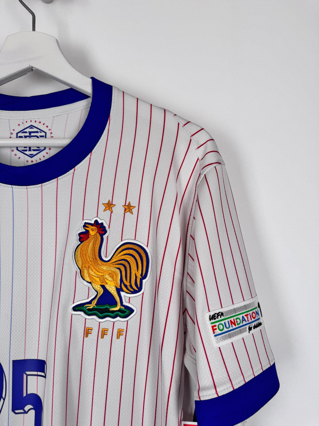MAILLOT DE FOOTBALL ÉQUIPE DE FRANCE 2024 EXTÉRIEUR - RAYAN CHERKI #25 (L)