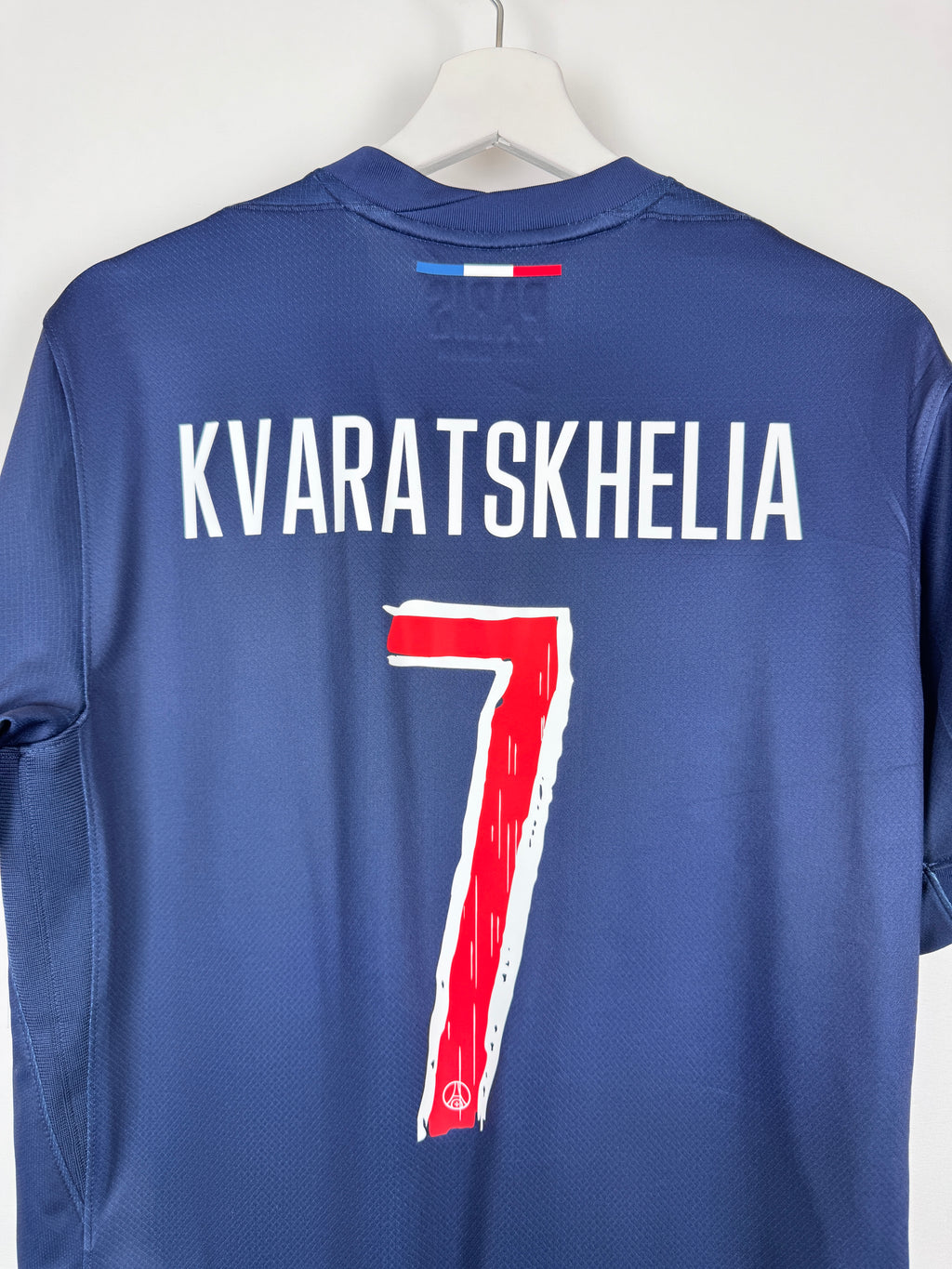 MAILLOT DE FOOTBALL PSG 2024/2025 DOMICILE FINALE MUNICH 2025 - KHVICHA KVARATSKHELIA #7 (M)