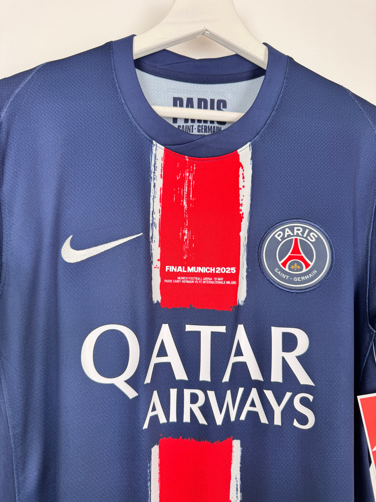 MAILLOT DE FOOTBALL PSG 2024/2025 DOMICILE FINALE MUNICH 2025 - KHVICHA KVARATSKHELIA #7 (M)