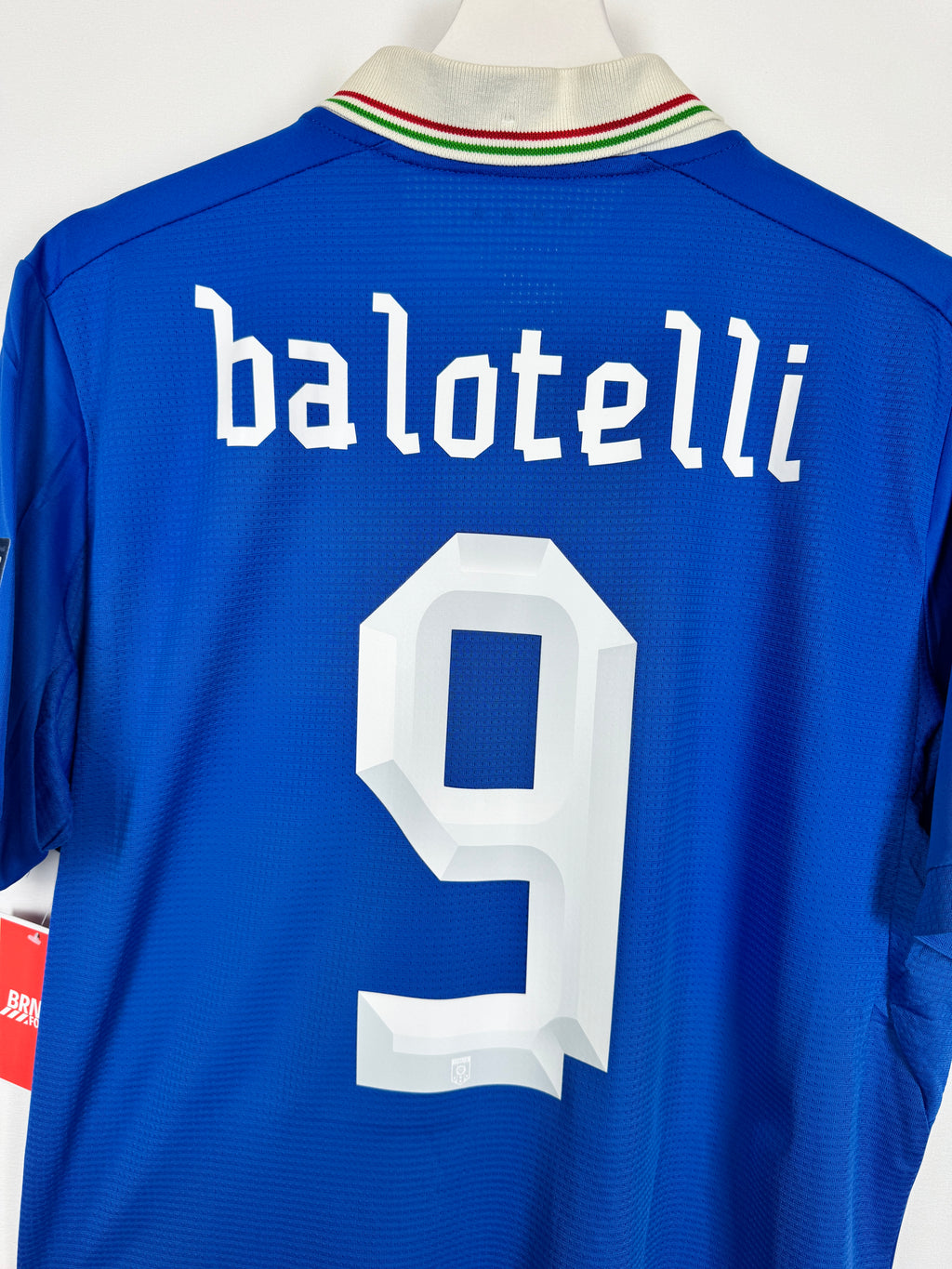 ITALY 2012 HOME FOOTBALL JERSEY - BALOTELLI #9 (L)
