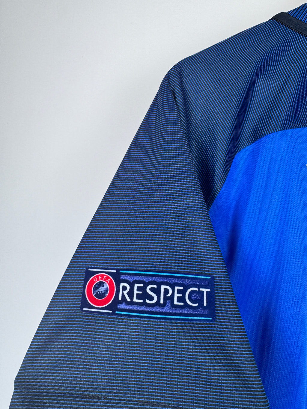 PSG FOOTBALL JERSEY 1997/1998 HOME - NGOTTY #4 (S)