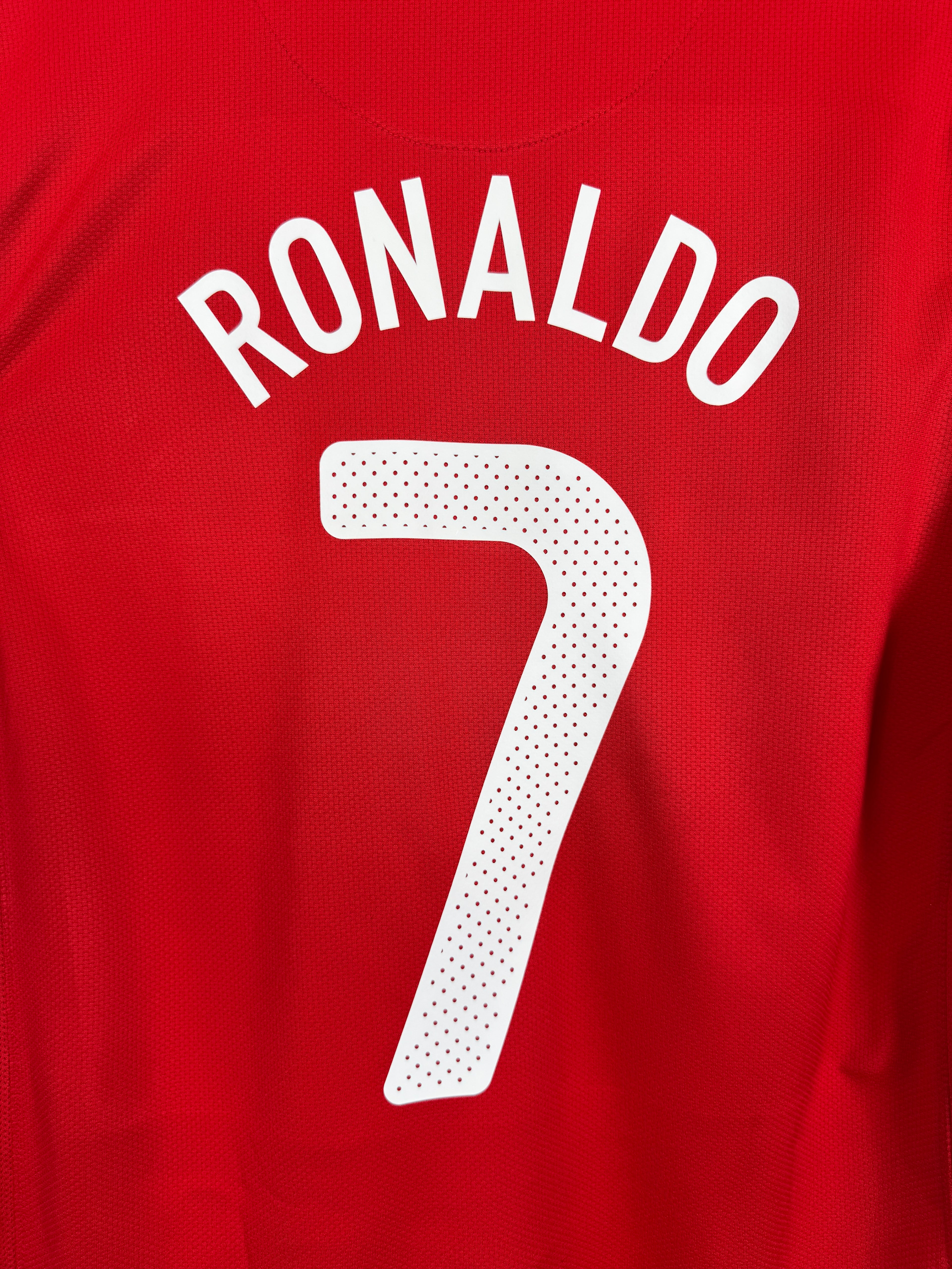 PORTUGAL 2010 HOME FOOTBALL JERSEY - RONALDO #7 (M)