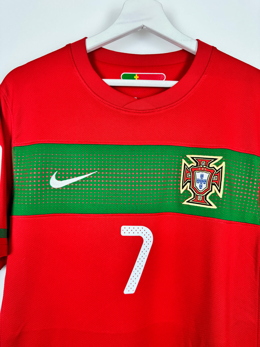 PORTUGAL 2010 HOME FOOTBALL JERSEY - RONALDO #7 (M)