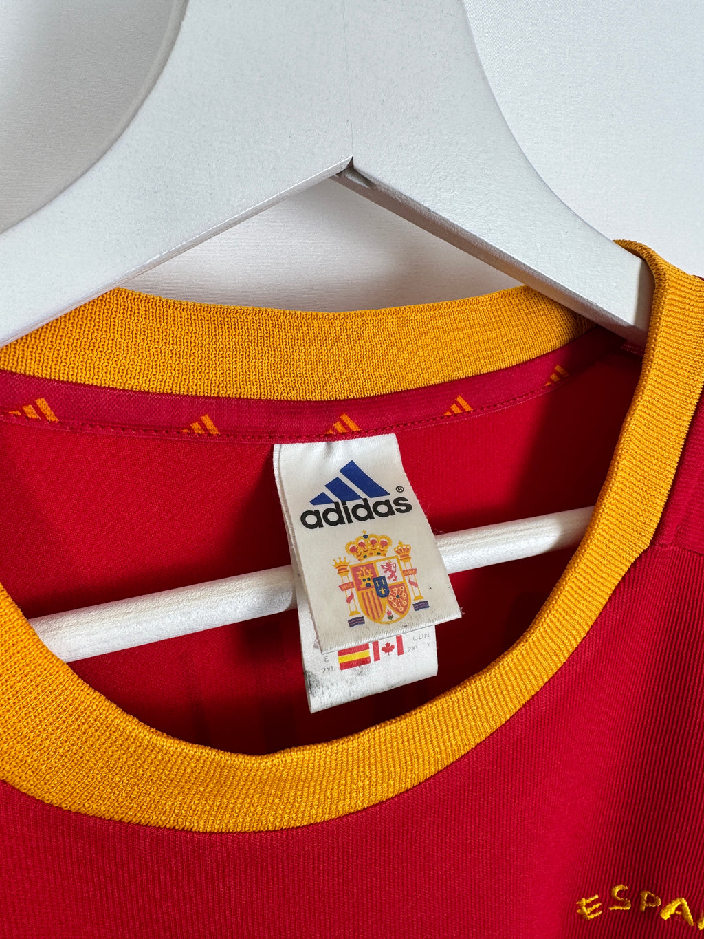 SPAIN 2002 HOME FOOTBALL SHIRT - RAUL #7 (XXL)