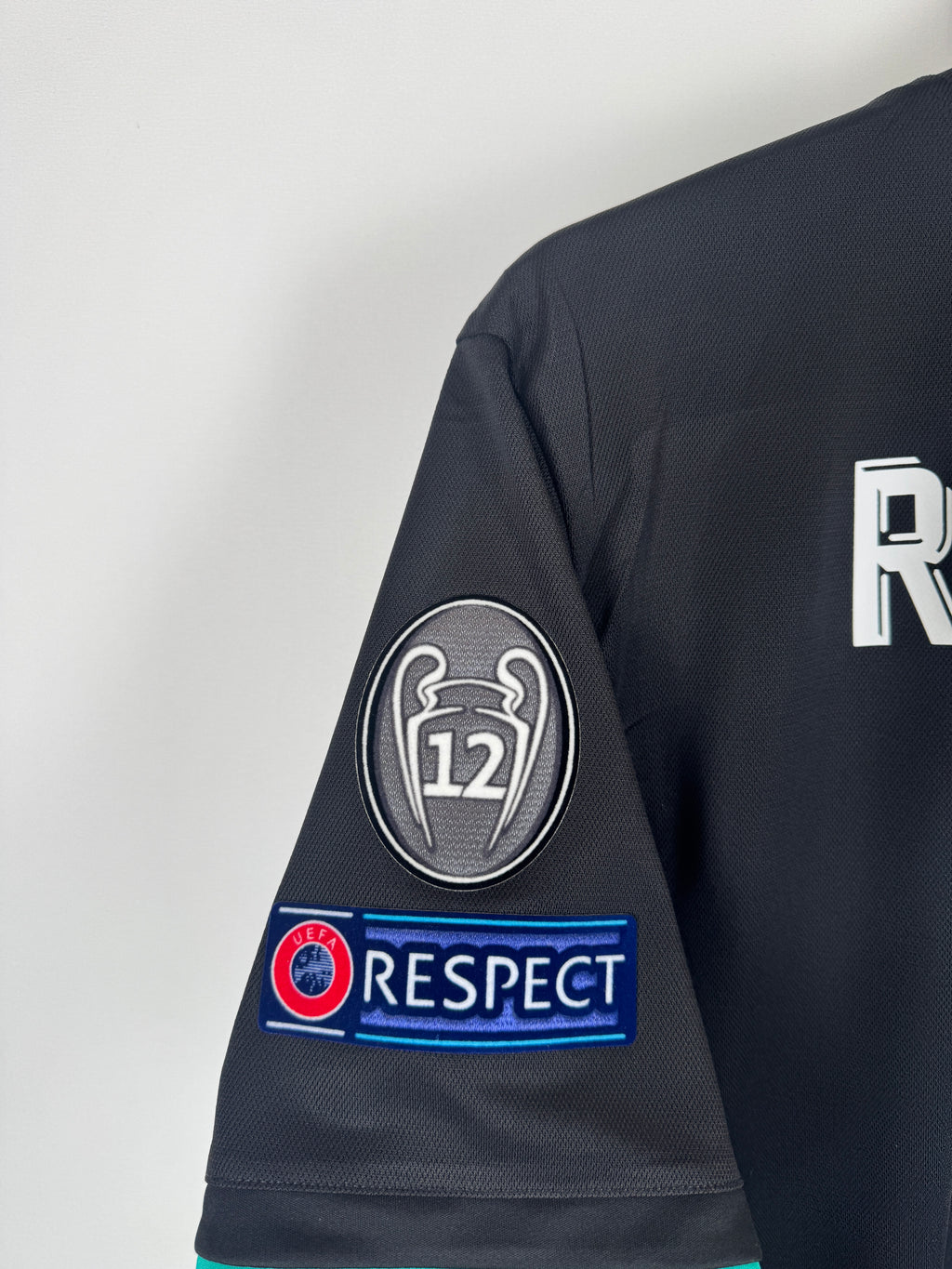 REAL MADRID 2017/2018 AWAY FOOTBALL JERSEY - RONALDO #7 (L)