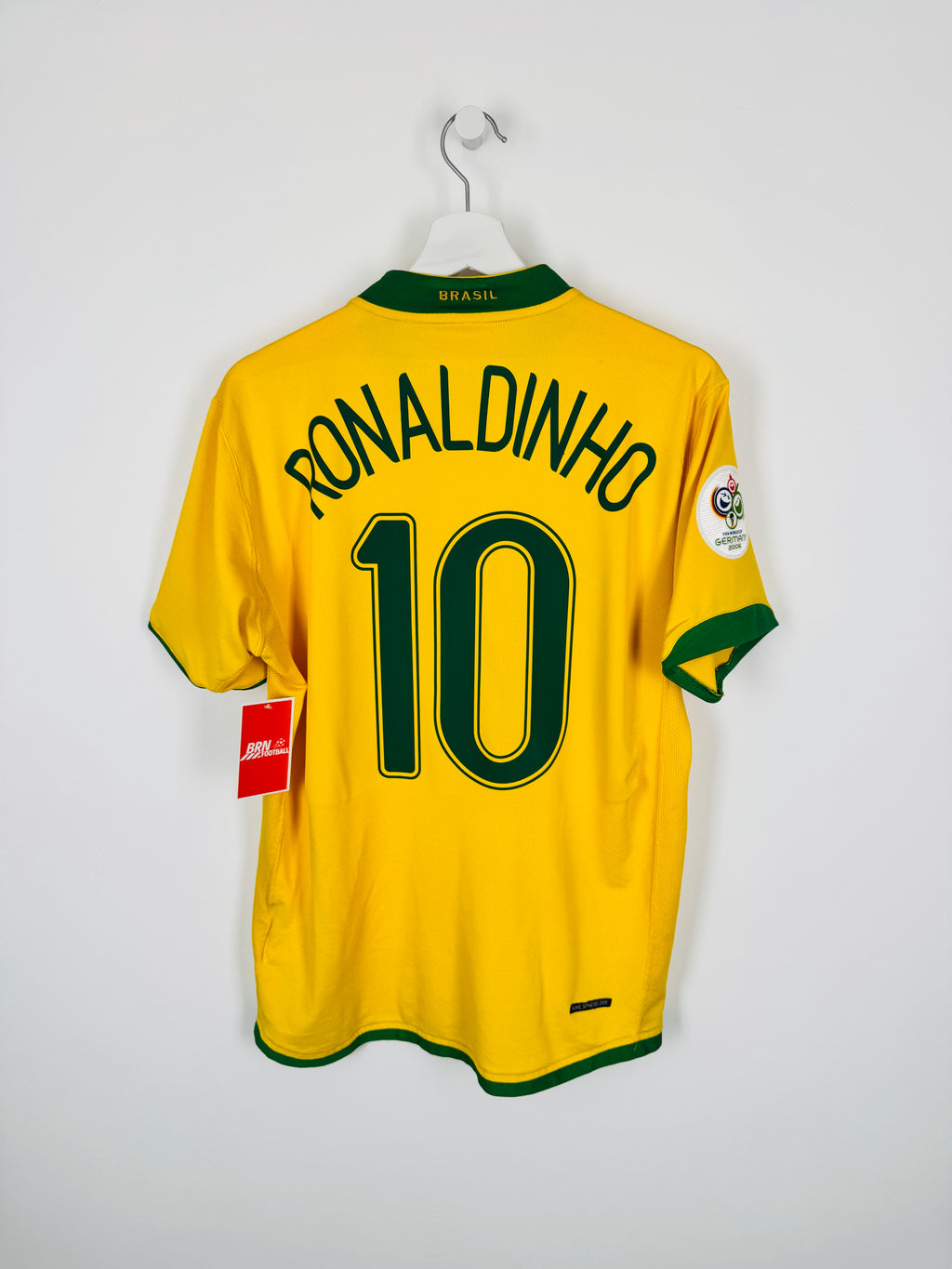 BRAZIL 2006 HOME FOOTBALL JERSEY - RONALDINHO #10 (M)
