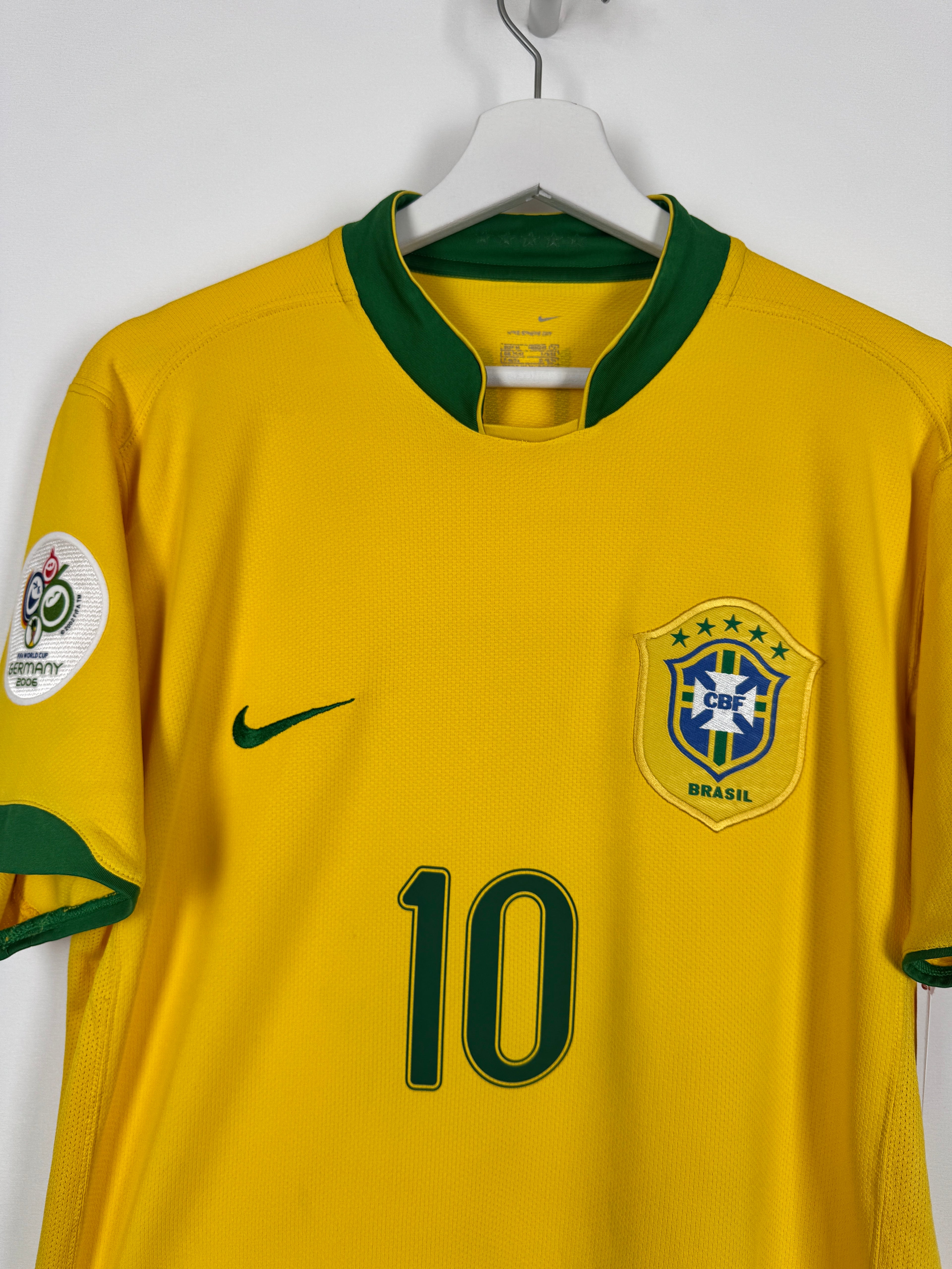 BRAZIL 2006 HOME FOOTBALL JERSEY - RONALDINHO #10 (M)