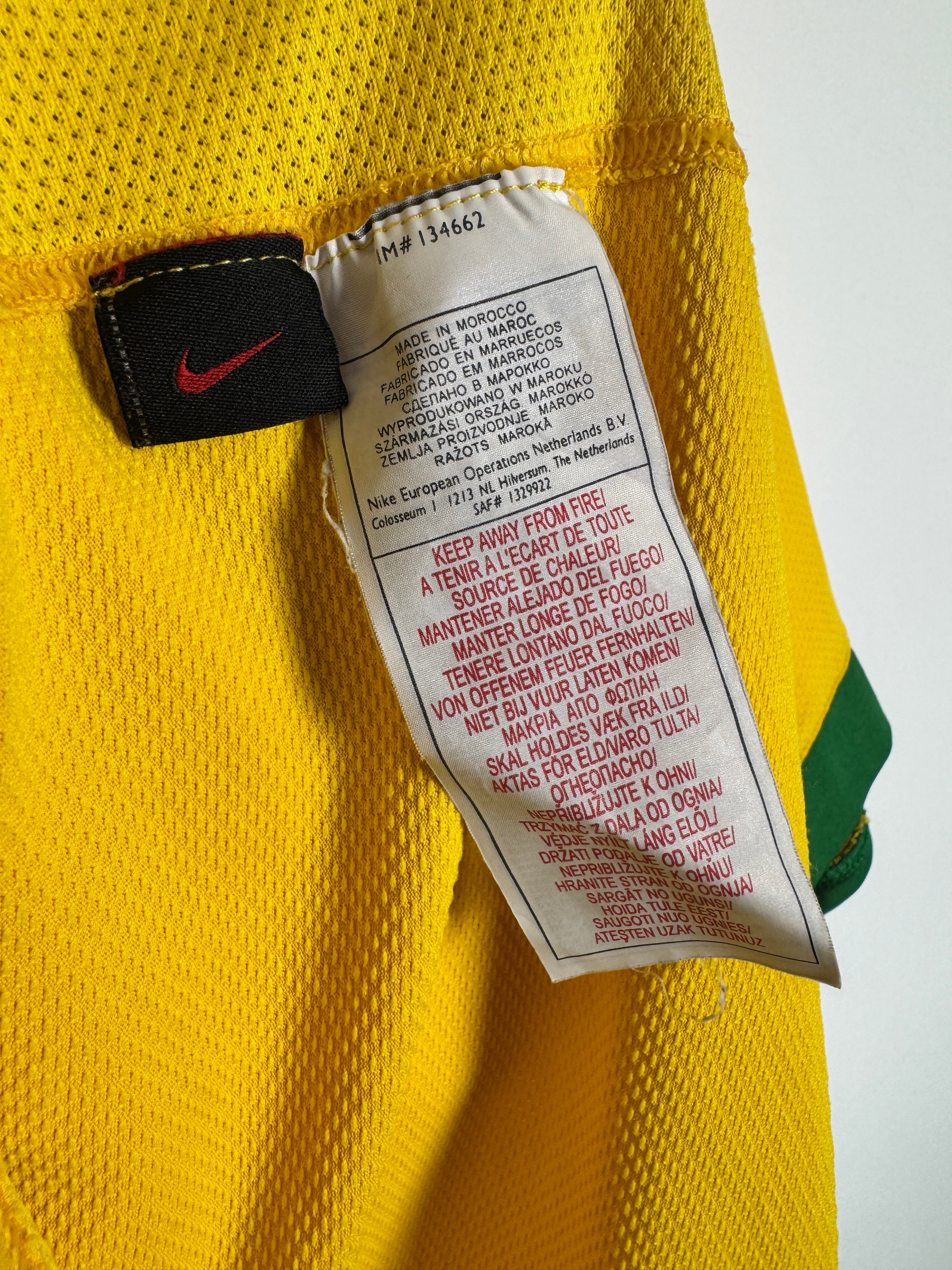 BRAZIL 2006 HOME FOOTBALL JERSEY - RONALDINHO #10 (M)