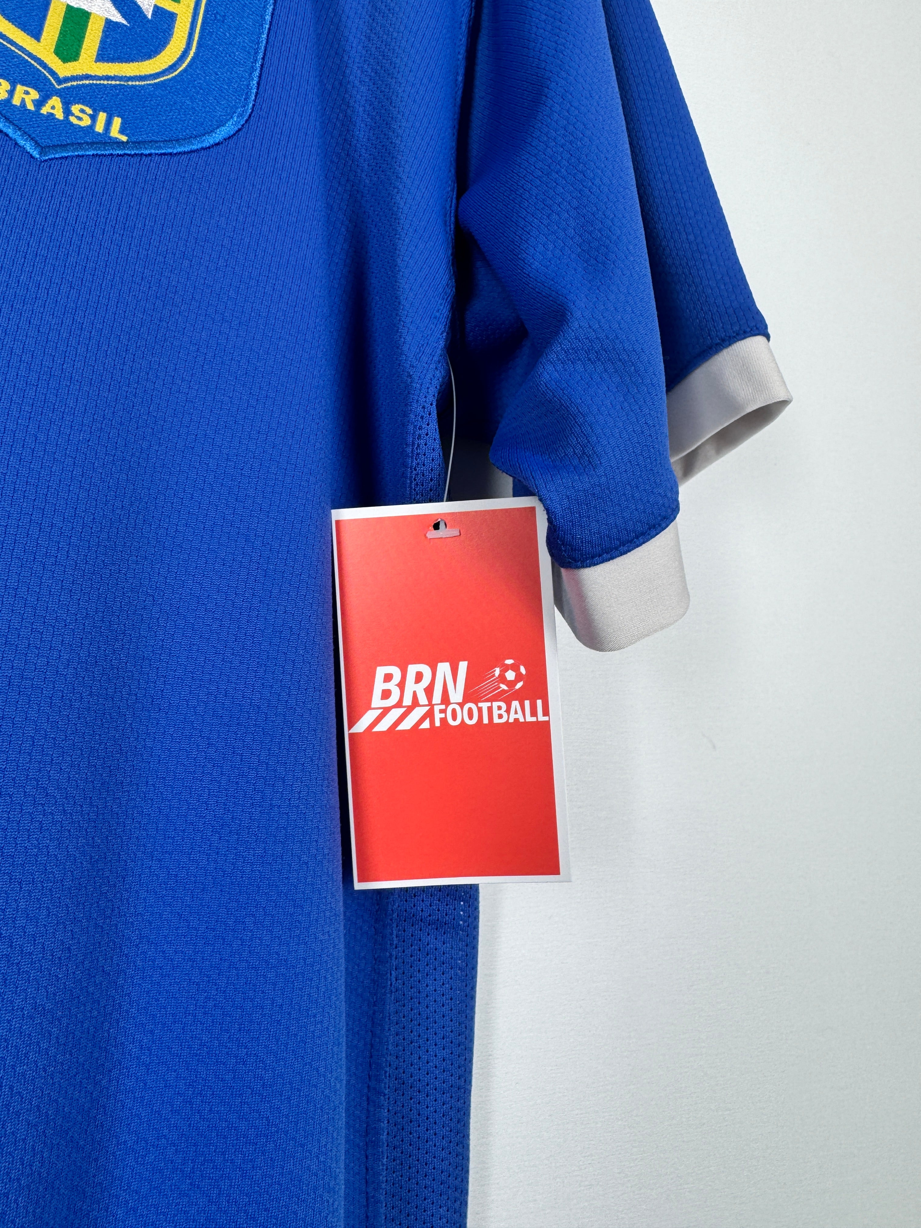 BRAZIL 2006 AWAY FOOTBALL SHIRT - RONALDINHO #10 (M)