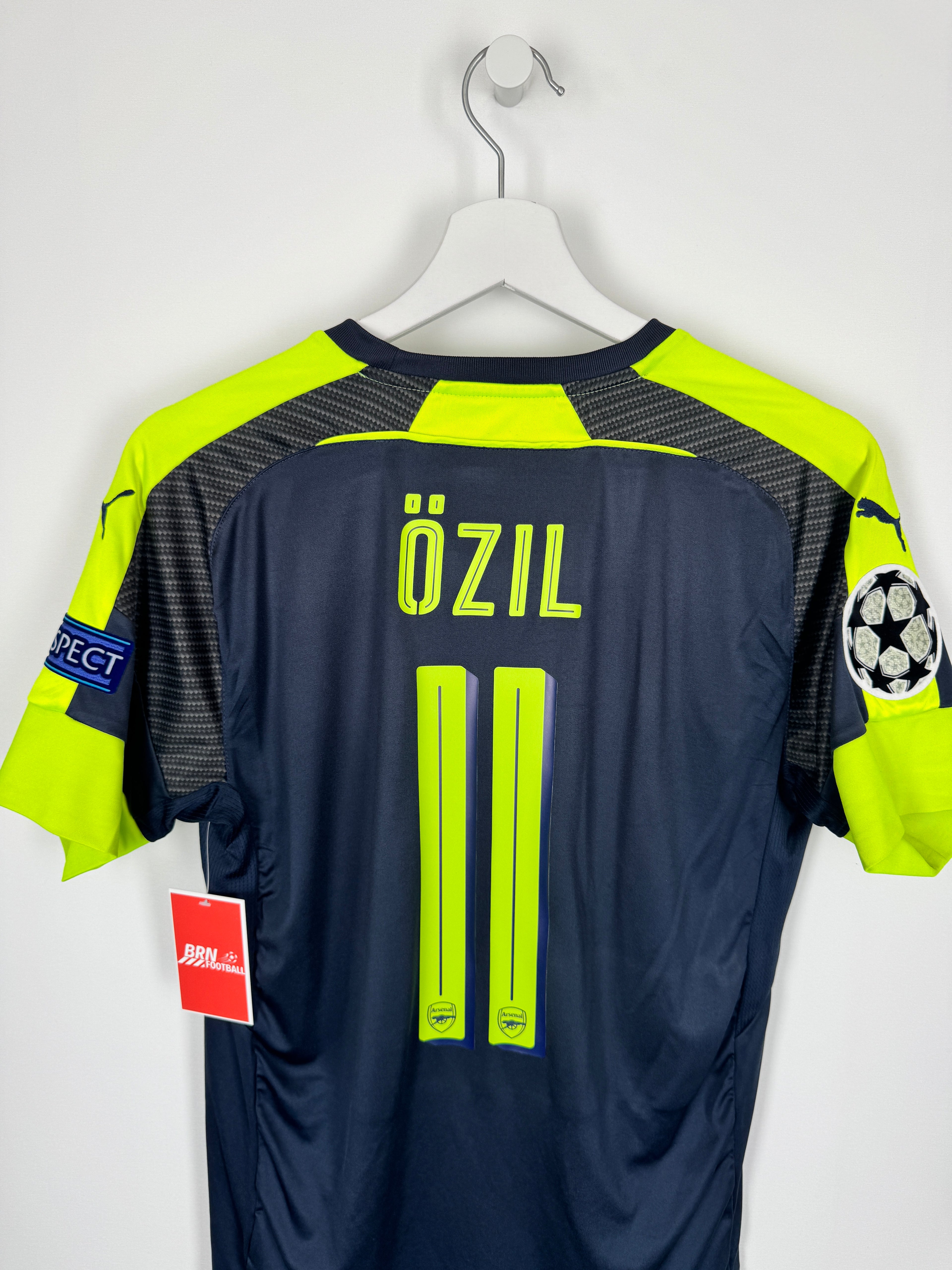 ARSENAL 2016/2017 THIRD FOOTBALL SHIRT - OZIL #11 (S)