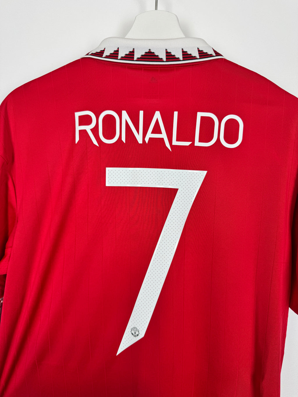 MANCHESTER UNITED 2022/2023 HOME FOOTBALL JERSEY - RONALDO #7 (M)