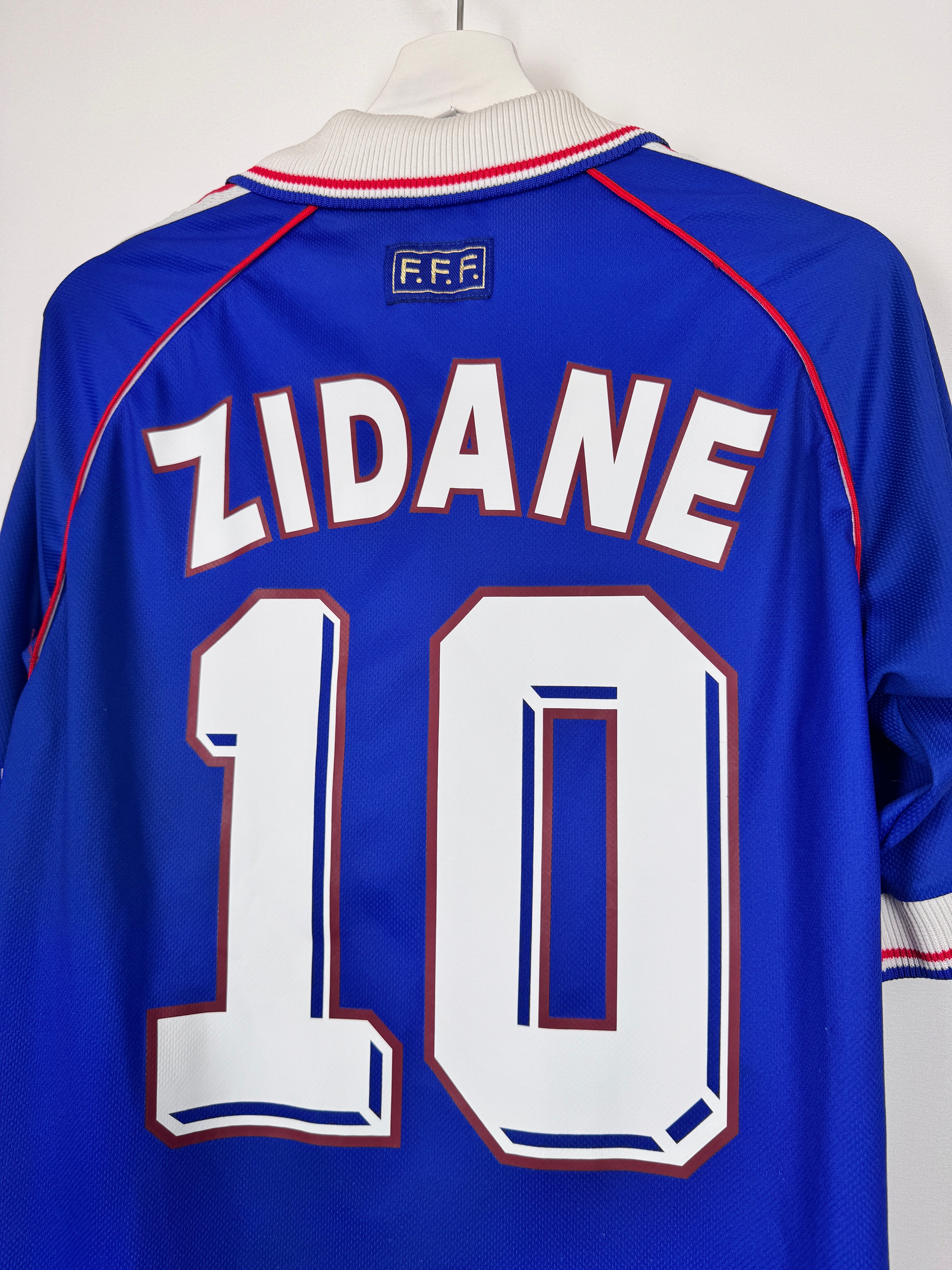 MAILLOT DE FOOTBALL ÉQUIPE DE FRANCE 1998 DOMICILE - ZINÉDINE ZIDANE #10 (S)