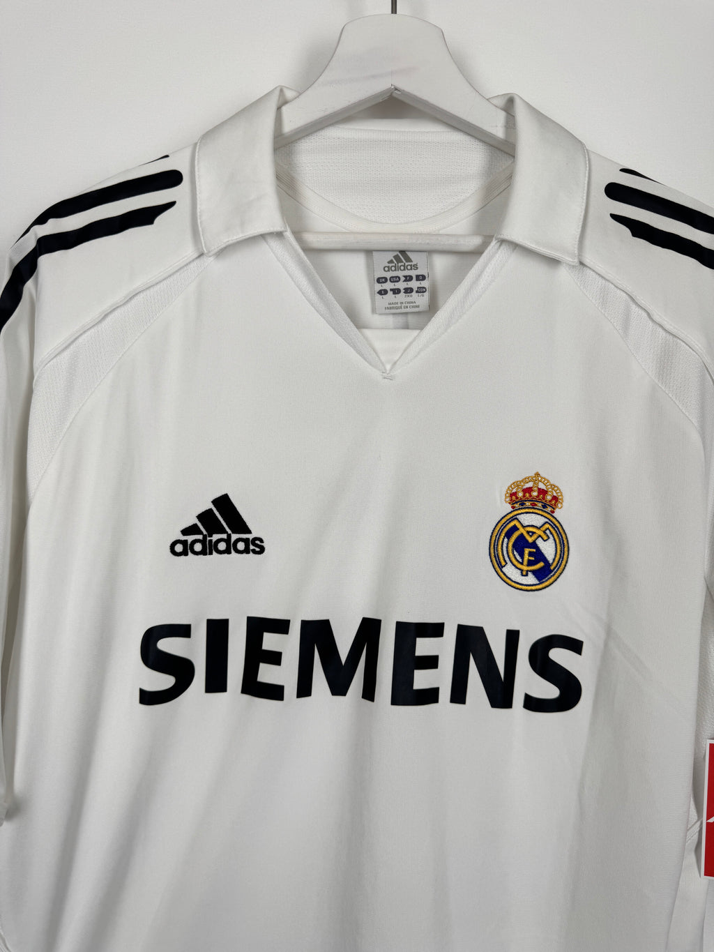 REAL MADRID 2005/2006 HOME FOOTBALL SHIRT - ZIDANE #5 (L)