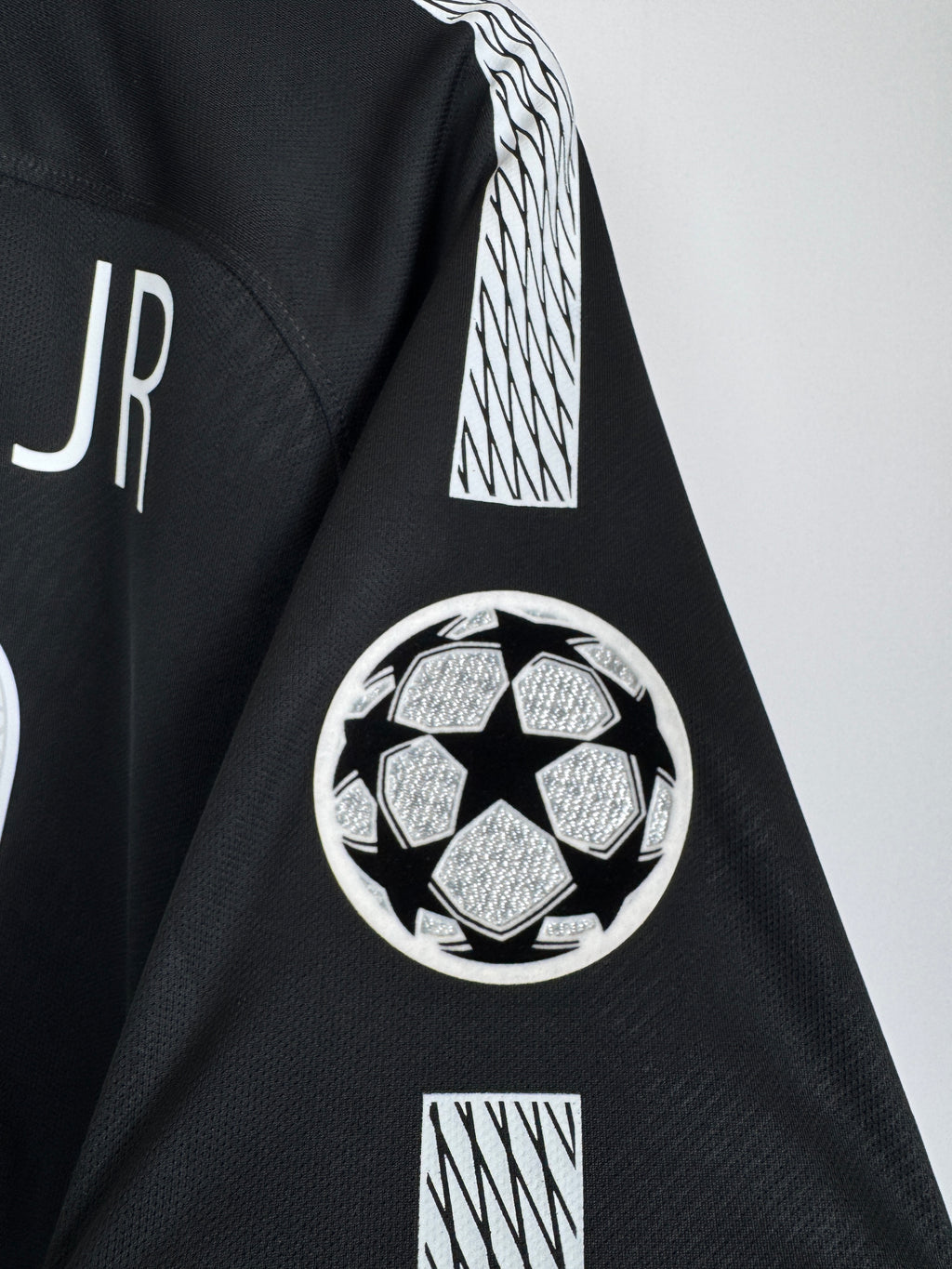 PSG FOOTBALL JERSEY 1997/1998 HOME - NGOTTY #4 (S)