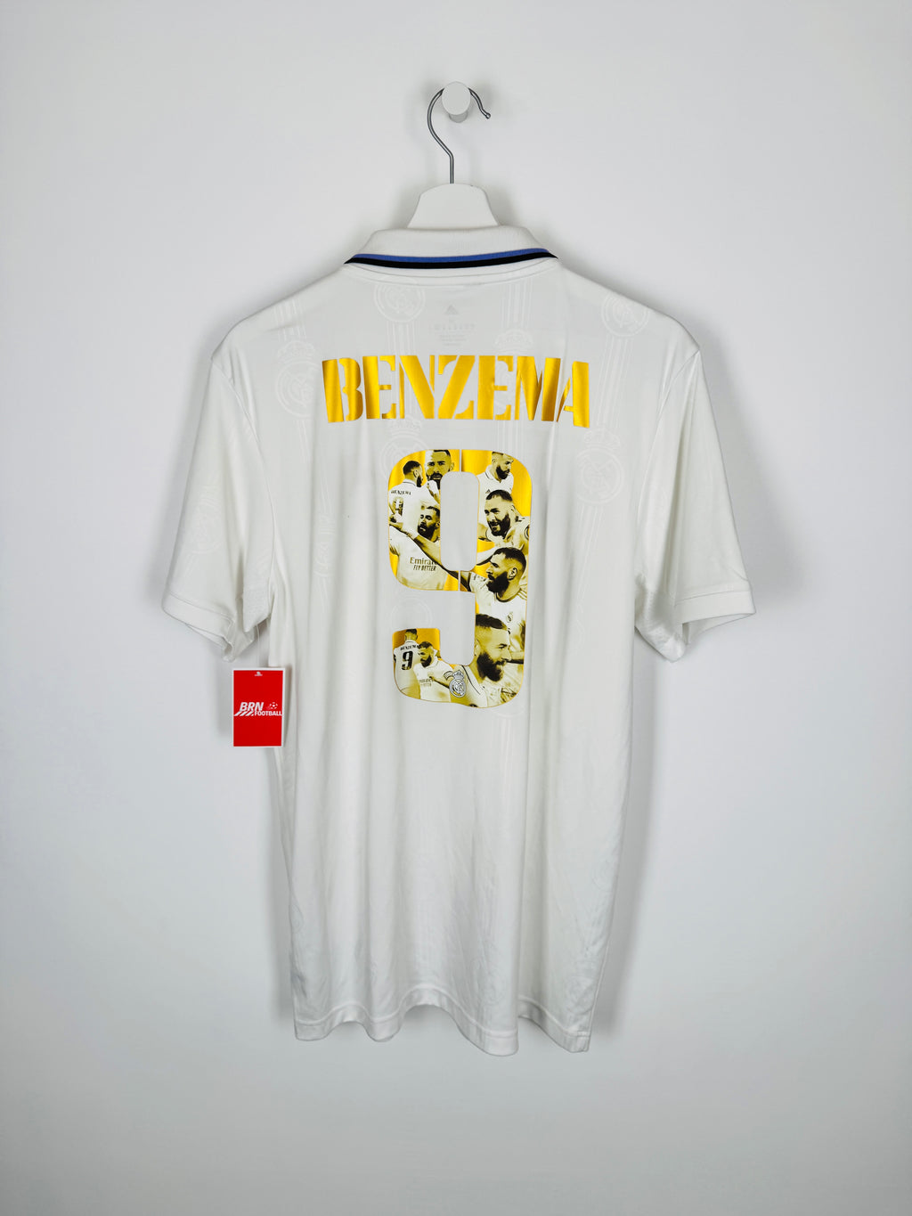 REAL MADRID 2022/2023 HOME FOOTBALL JERSEY - BENZEMA #9 BALLON D'OR (M)