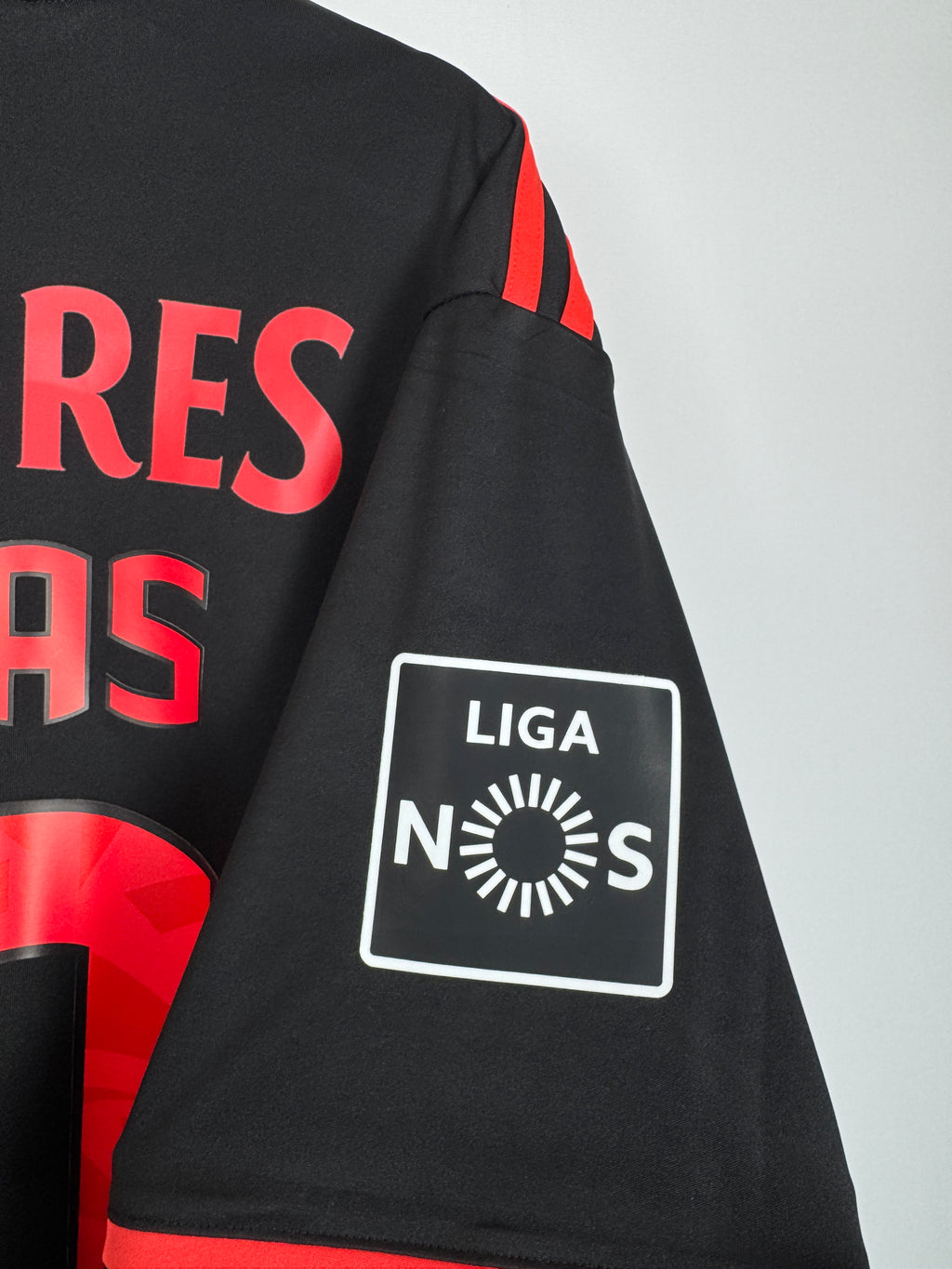 BENFICA AWAY FOOTBALL SHIRT 2016/2017 - JONAS #10 (L)
