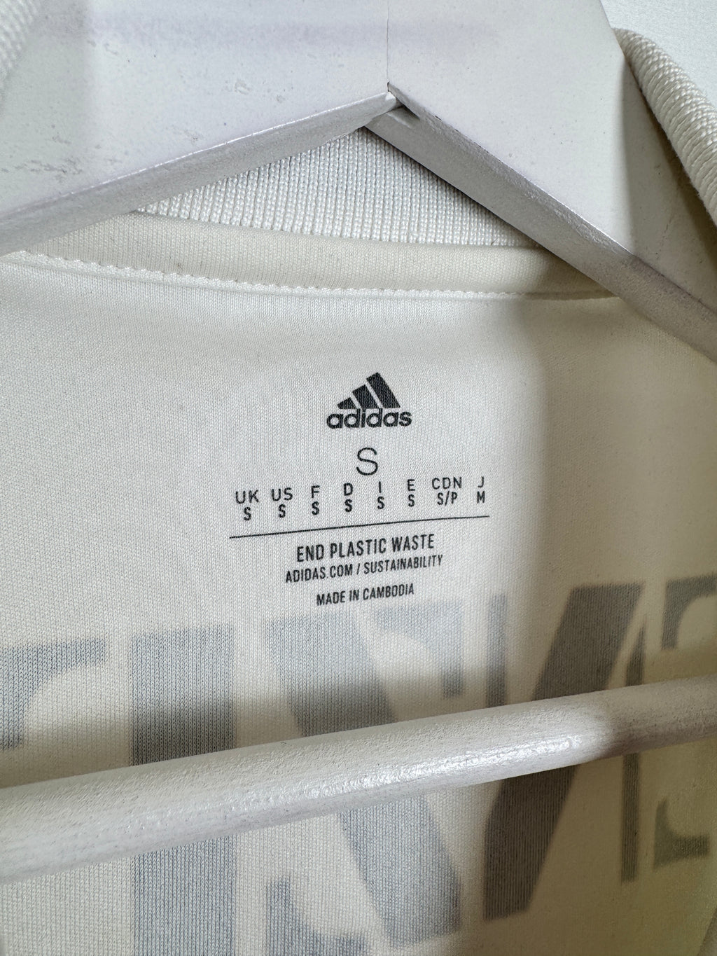REAL MADRID 2022/2023 HOME FOOTBALL JERSEY - BENZEMA #9 BALLON D'OR (S)