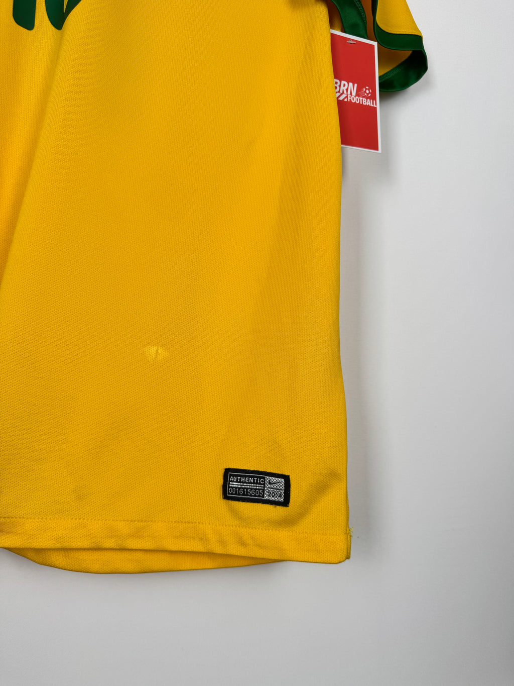 BRAZIL 2014 HOME FOOTBALL SHIRT - NEYMAR JR #10 (M)