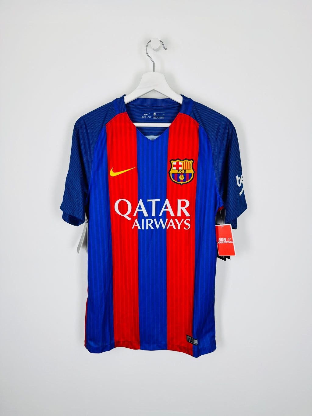 BARCELONA FOOTBALL SHIRT 2016/2017 HOME NEW - MESSI #10 (S)
