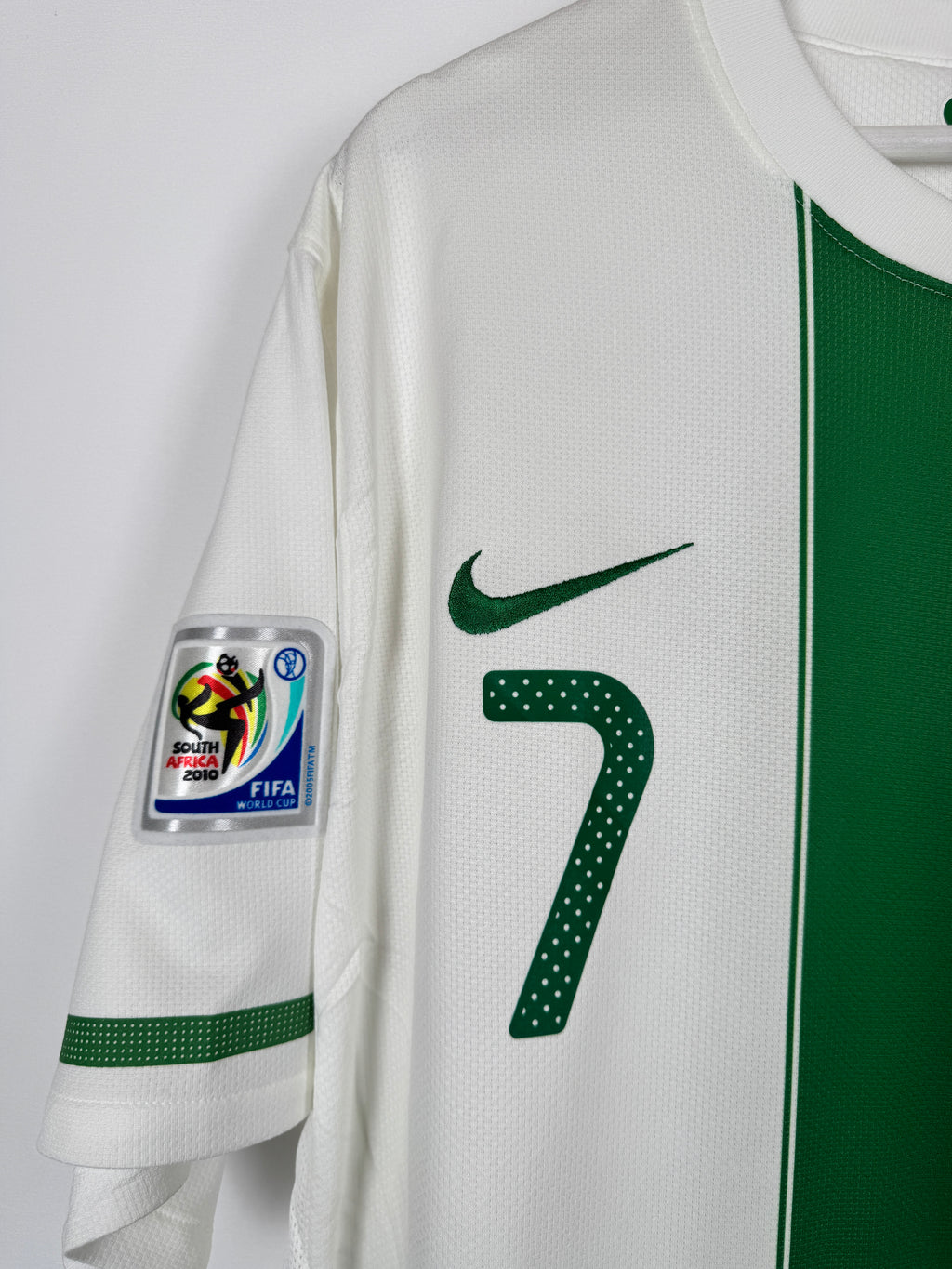 PORTUGAL 2010 AWAY FOOTBALL SHIRT - RONALDO #7 (XL)