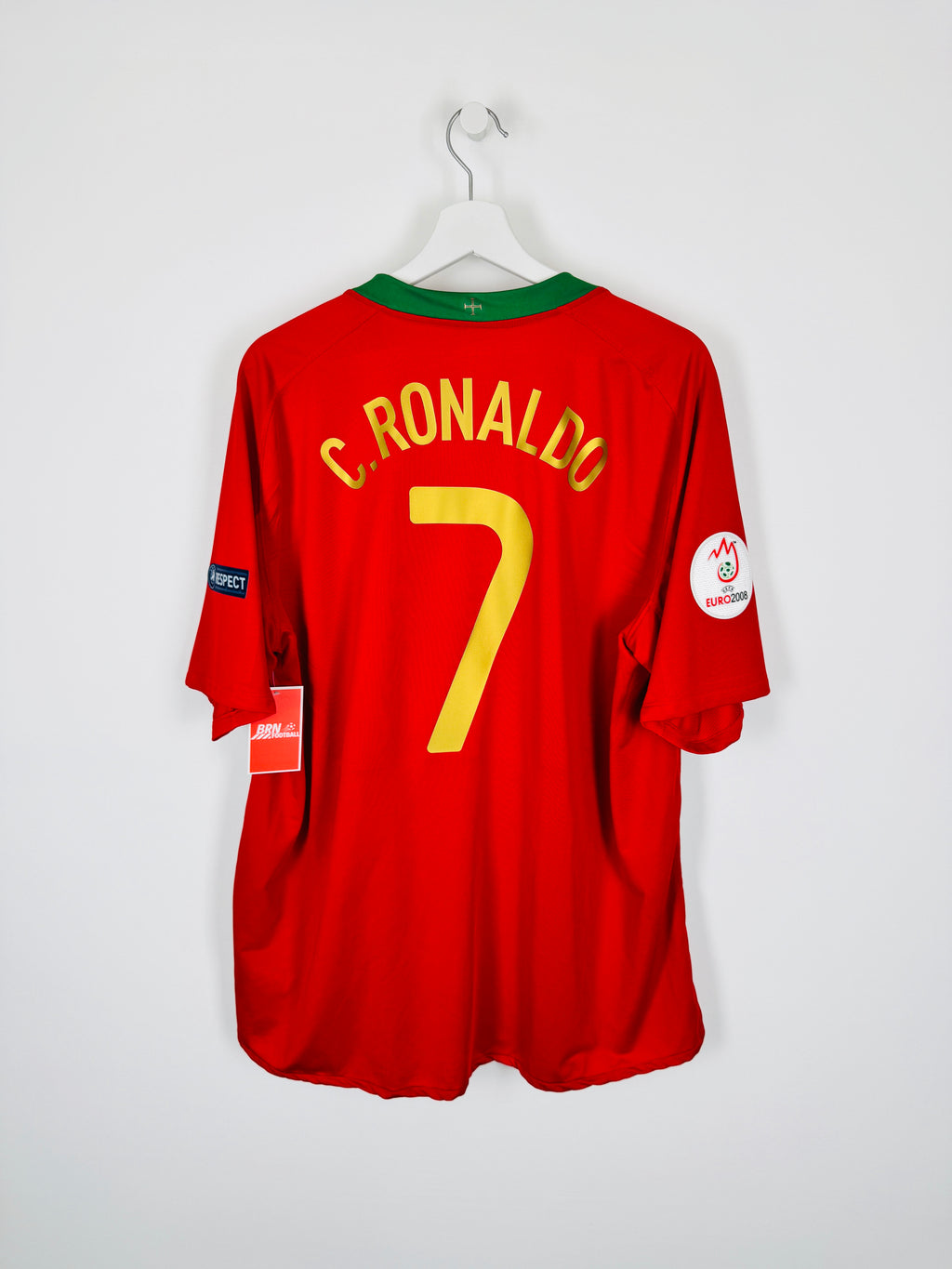 PORTUGAL 2008 HOME FOOTBALL JERSEY - C.RONALDO #7 (XL)