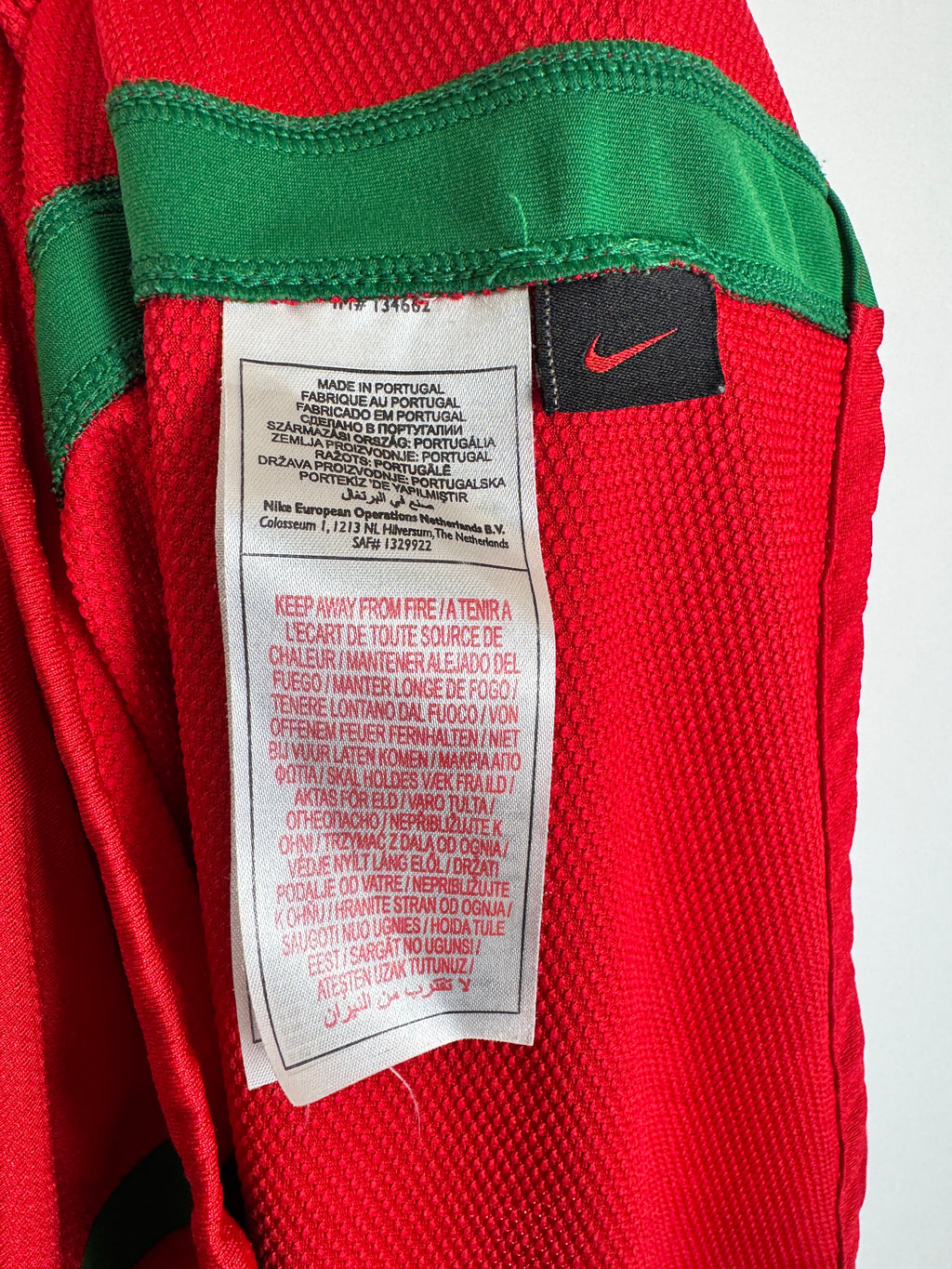 PORTUGAL 2008 HOME FOOTBALL JERSEY - C.RONALDO #7 (XL)