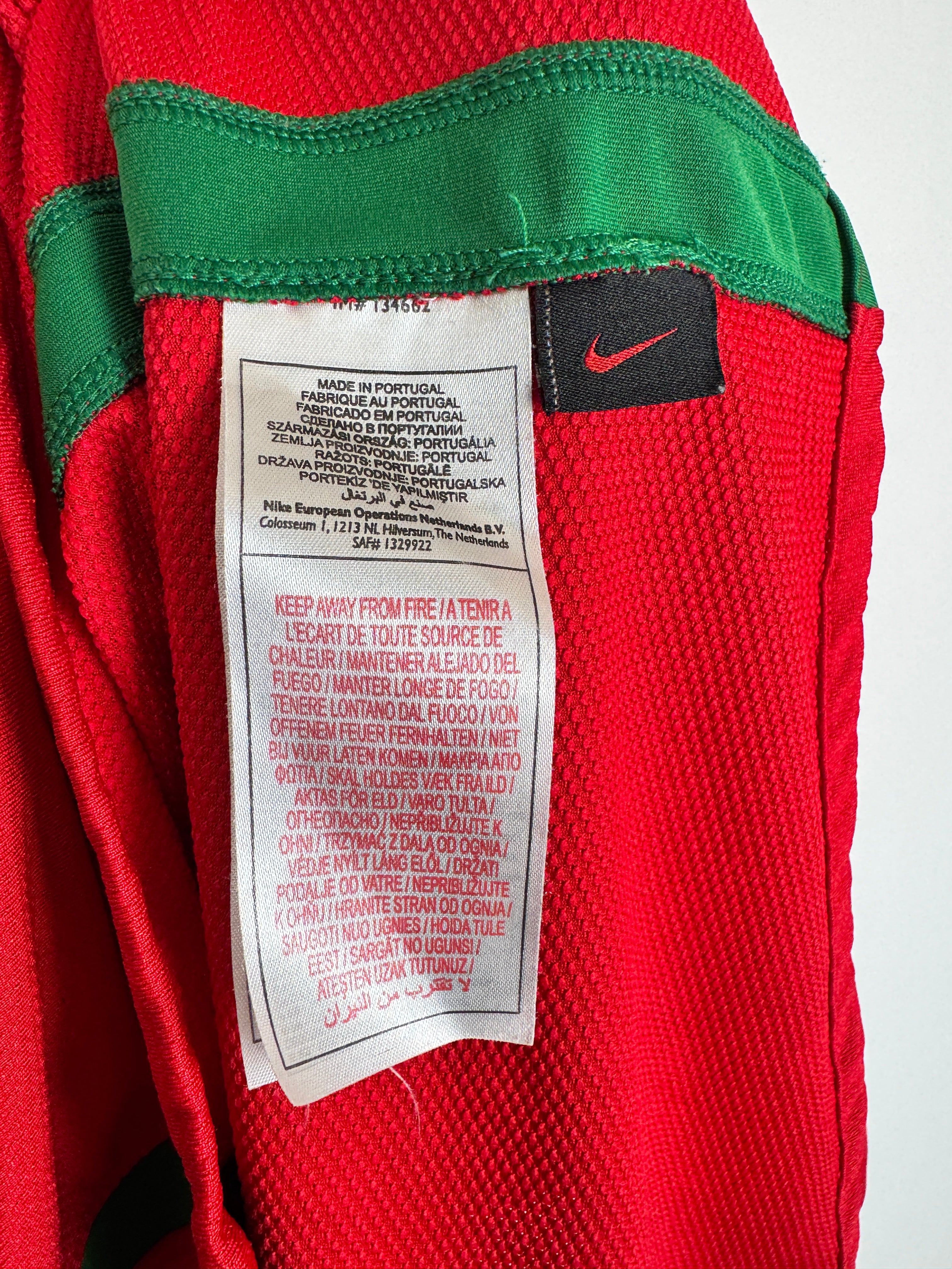 PORTUGAL 2008 HOME FOOTBALL JERSEY - C.RONALDO #7 (XL)