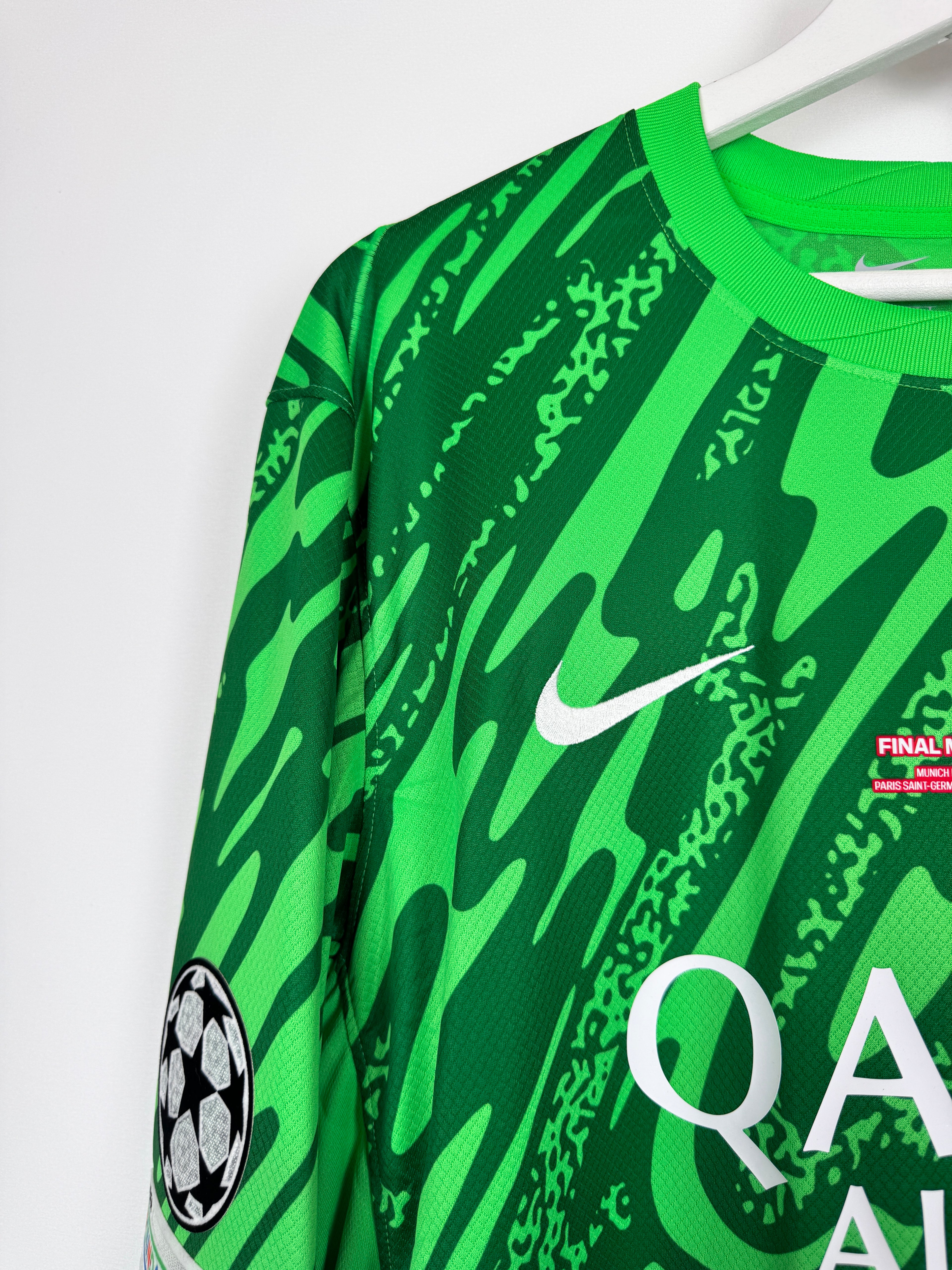 PSG FOOTBALL JERSEY 1997/1998 HOME - NGOTTY #4 (S)