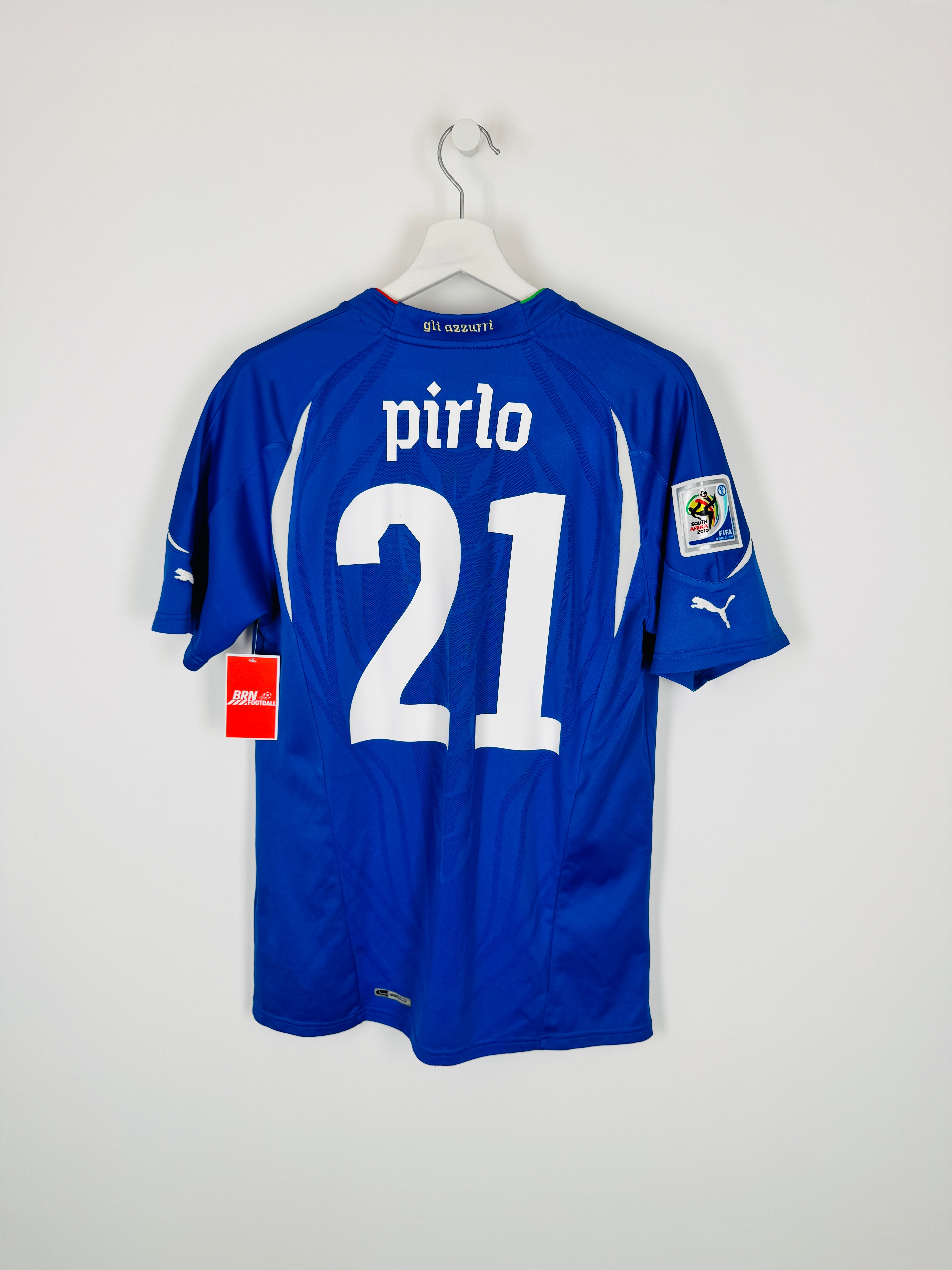 ITALY 2010 HOME FOOTBALL SHIRT - PIRLO #21 (M)