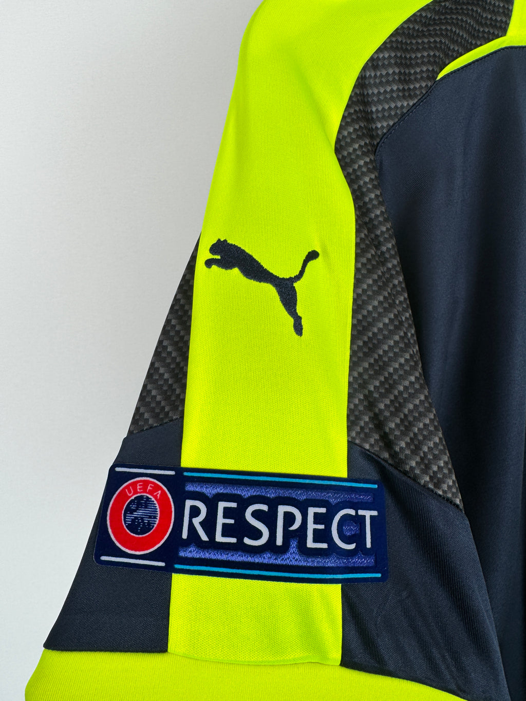 ARSENAL FOOTBALL JERSEY 2016/2017 THIRD - OZIL #11 (S)