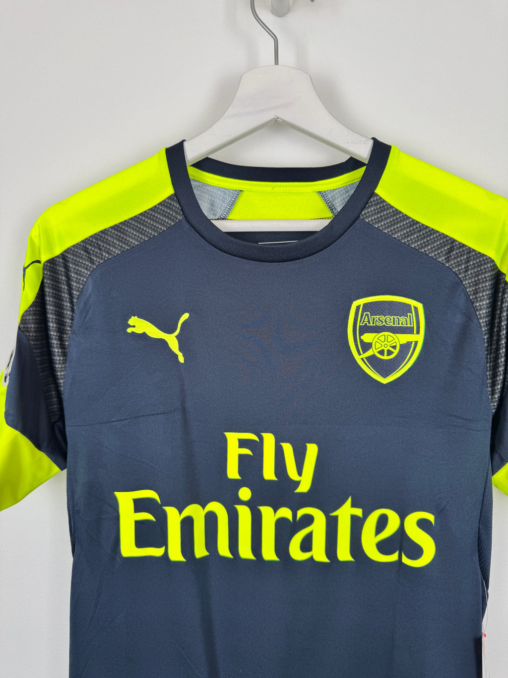 ARSENAL FOOTBALL JERSEY 2016/2017 THIRD - OZIL #11 (S)