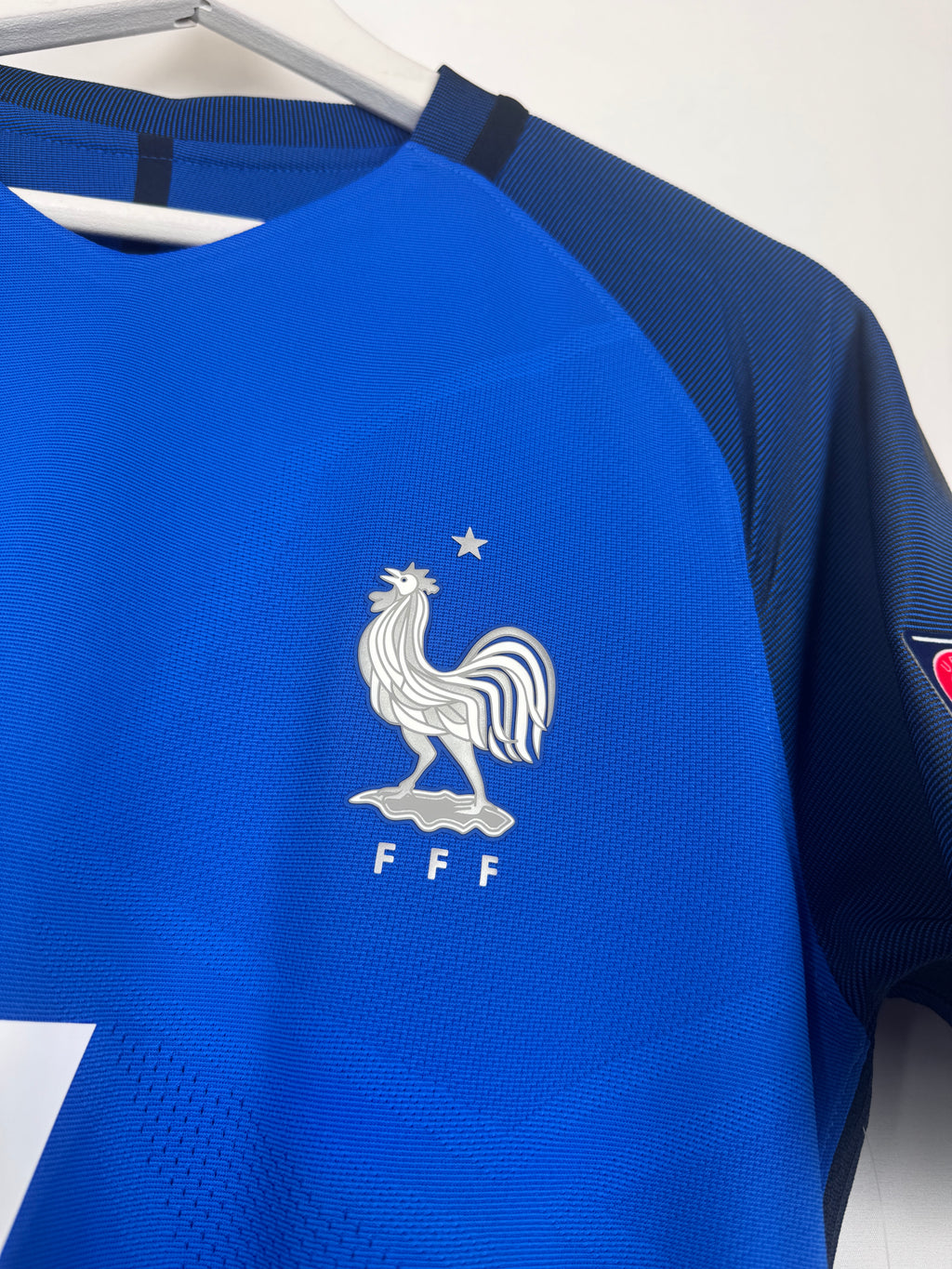 MAILLOT DE FOOTBALL ÉQUIPE DE FRANCE 2016 DOMICILE PRO PLAYER - ANTOINE GRIEZMANN #7 (S)