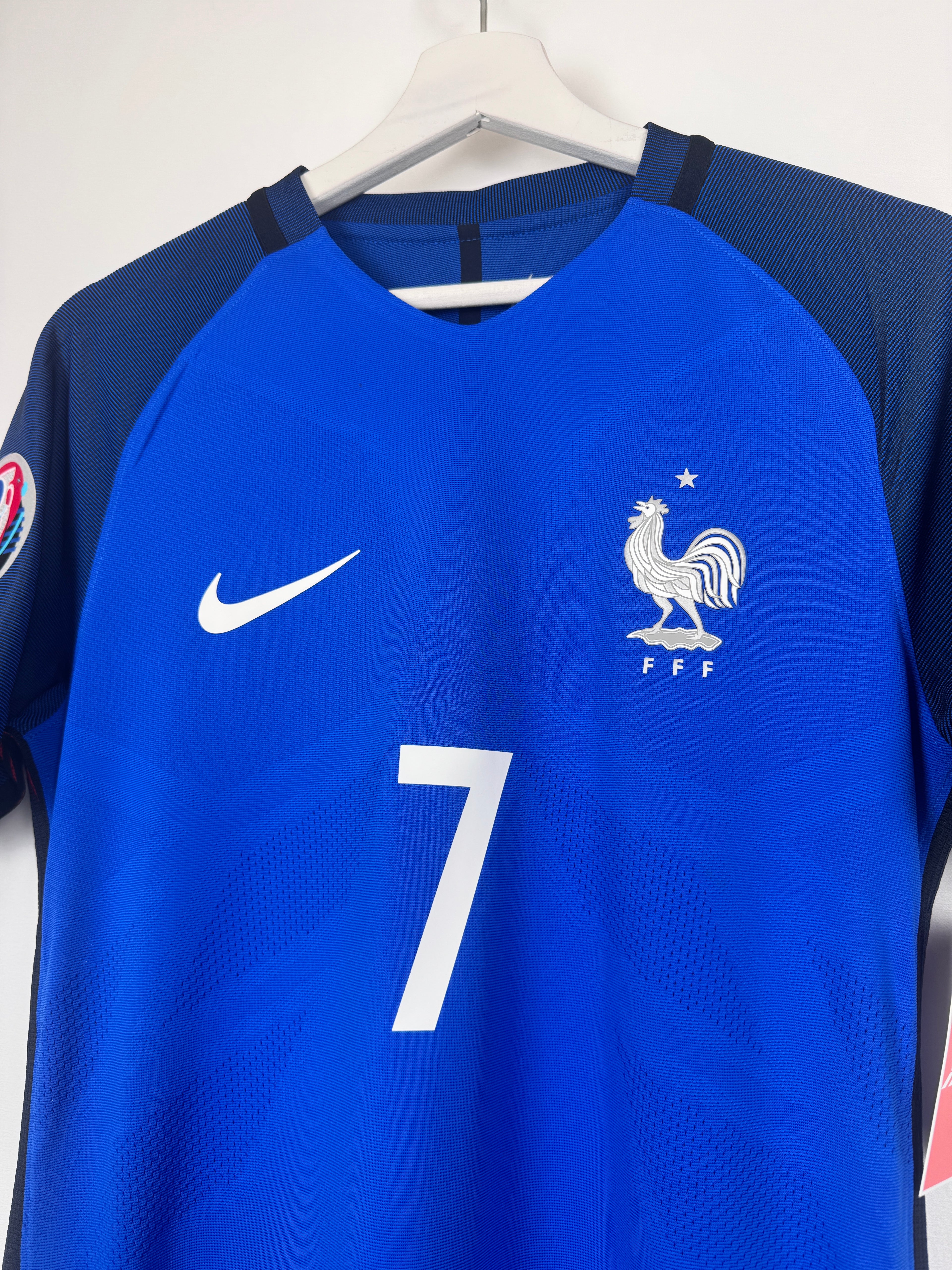 MAILLOT DE FOOTBALL ÉQUIPE DE FRANCE 2016 DOMICILE PRO PLAYER - ANTOINE GRIEZMANN #7 (S)