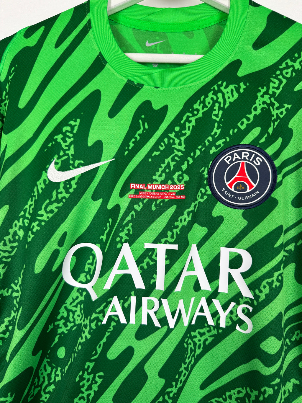 PSG FOOTBALL JERSEY 2024/2025 GOALKEEPER NEW - DONNARUMMA #1 (M)