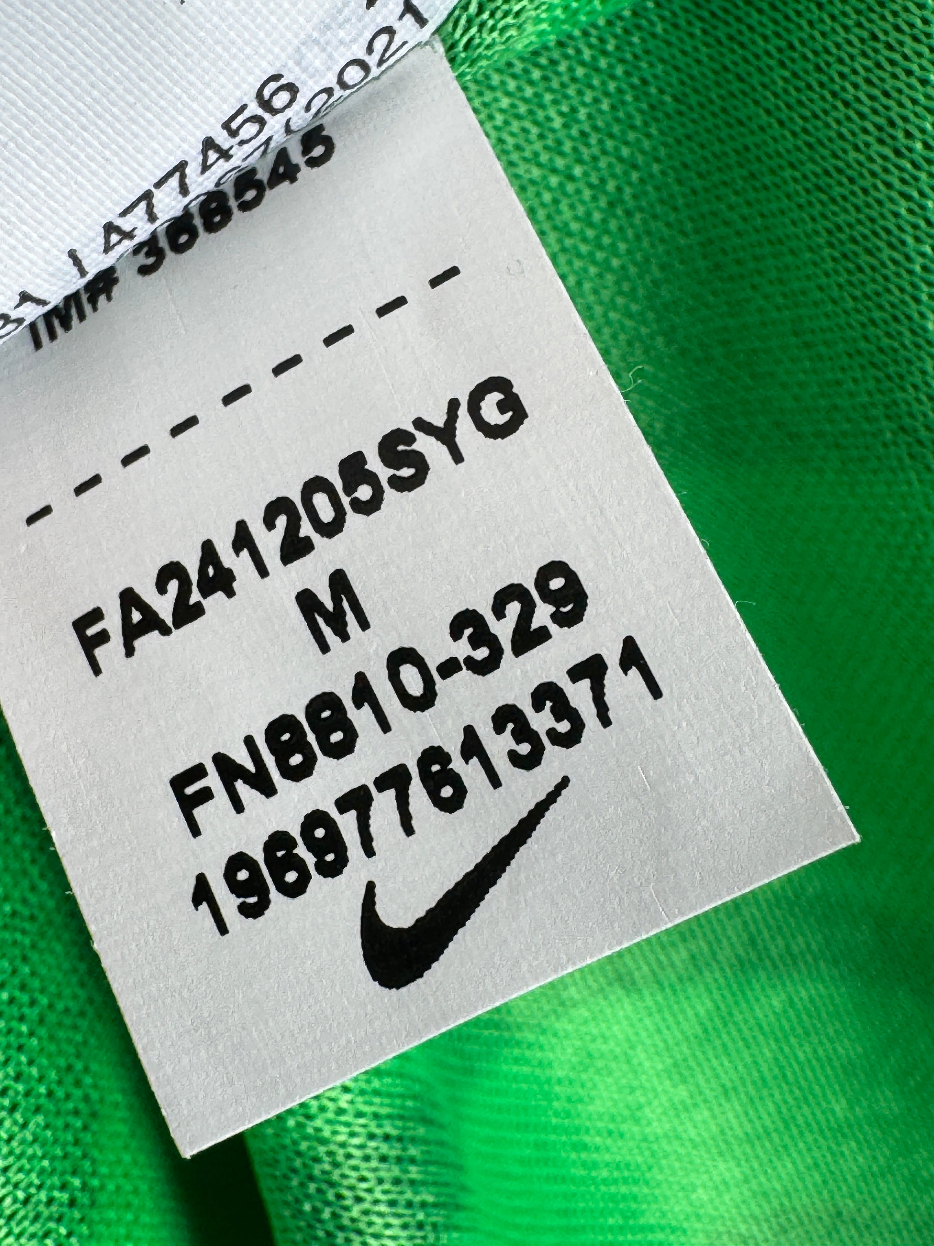 PSG FOOTBALL JERSEY 2024/2025 GOALKEEPER NEW - DONNARUMMA #1 (M)