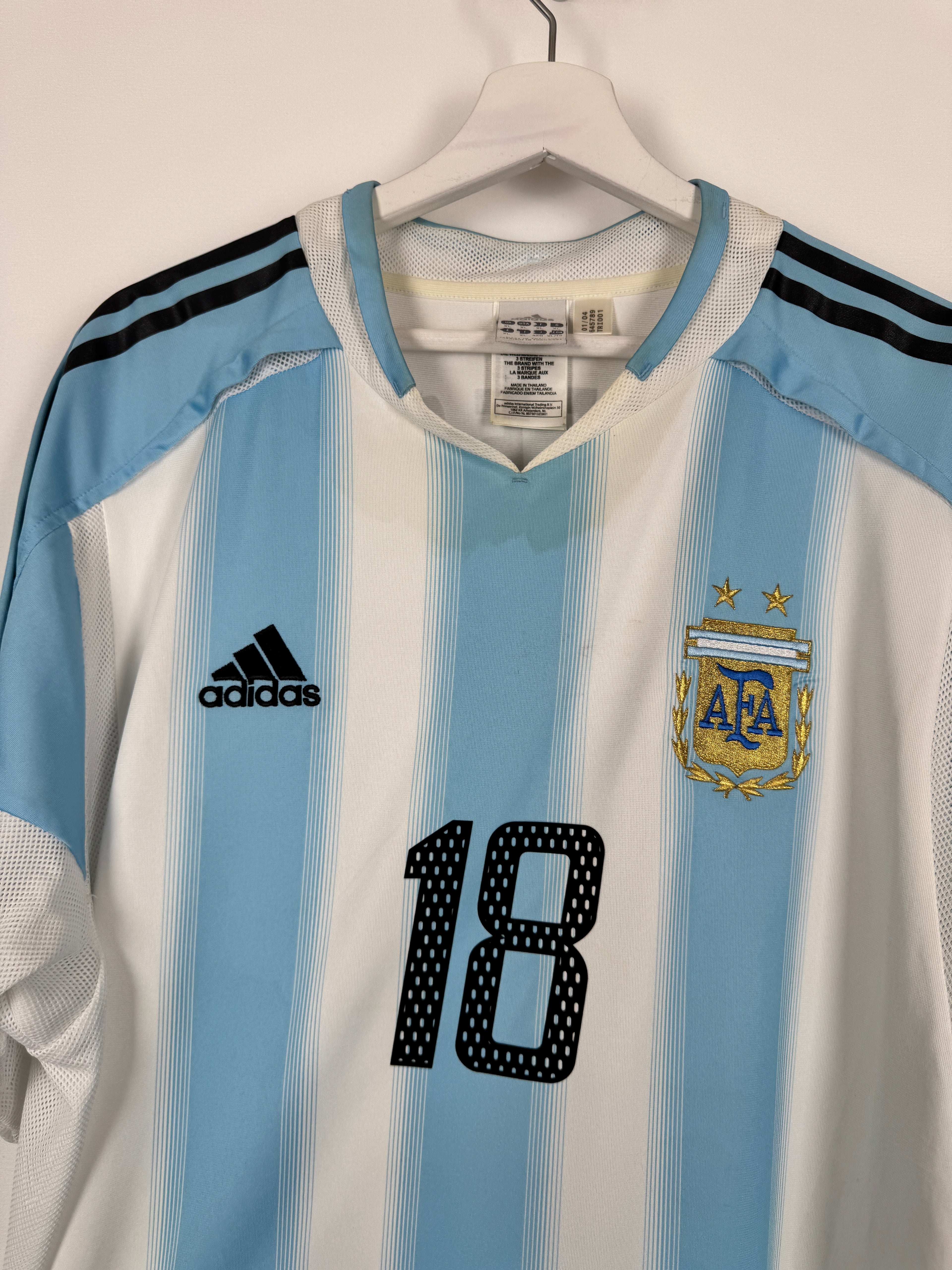 ARGENTINA 2004 HOME FOOTBALL SHIRT - MESSI #18 (XL)