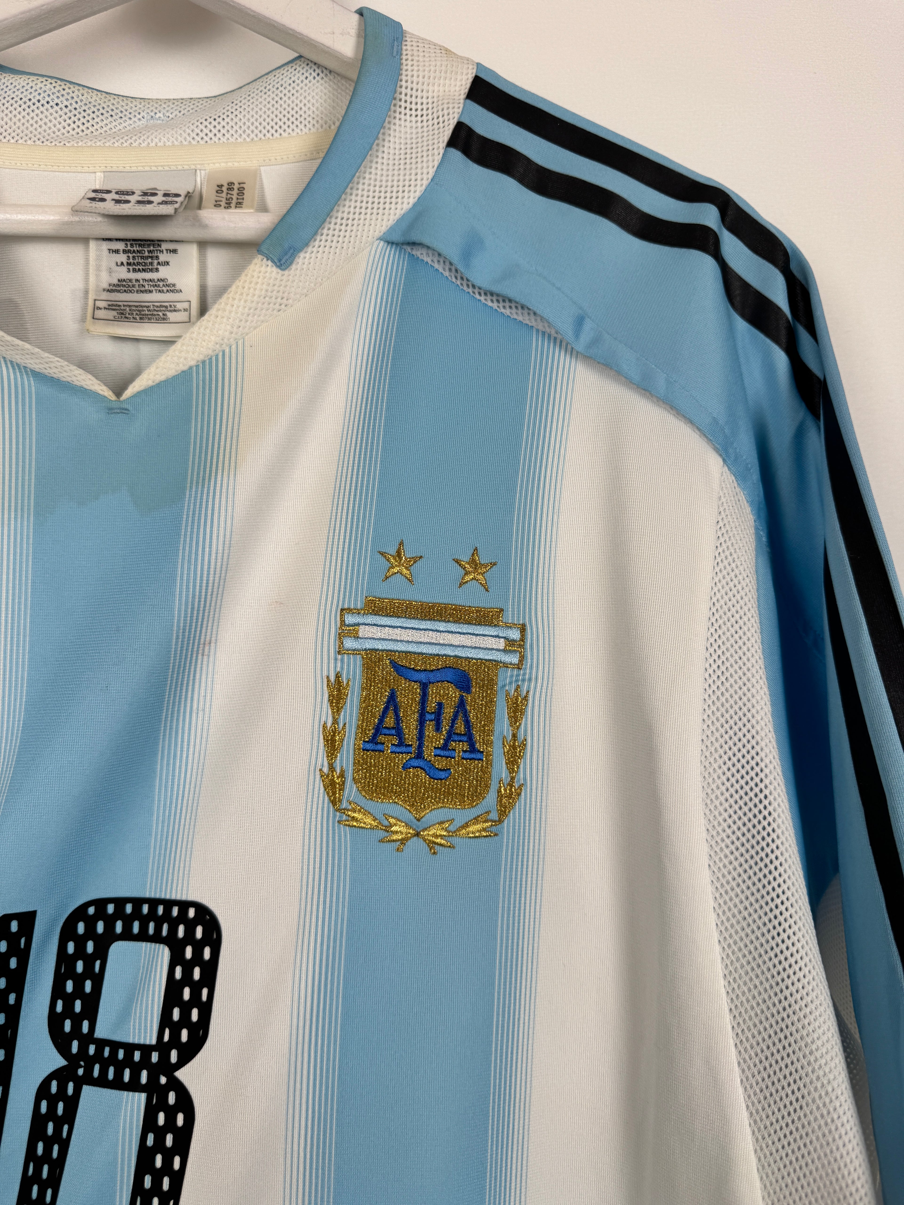 ARGENTINA 2004 HOME FOOTBALL SHIRT - MESSI #18 (XL)