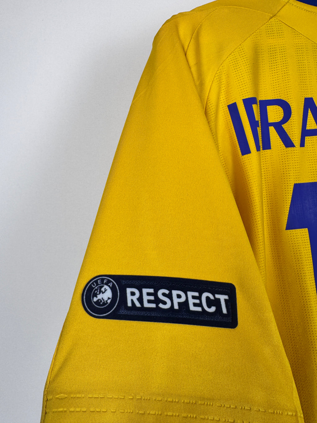 MAILLOT DE FOOTBALL SUÈDE 2008 DOMICILE - ZLATAN IBRAHIMOVIC #10 (M)