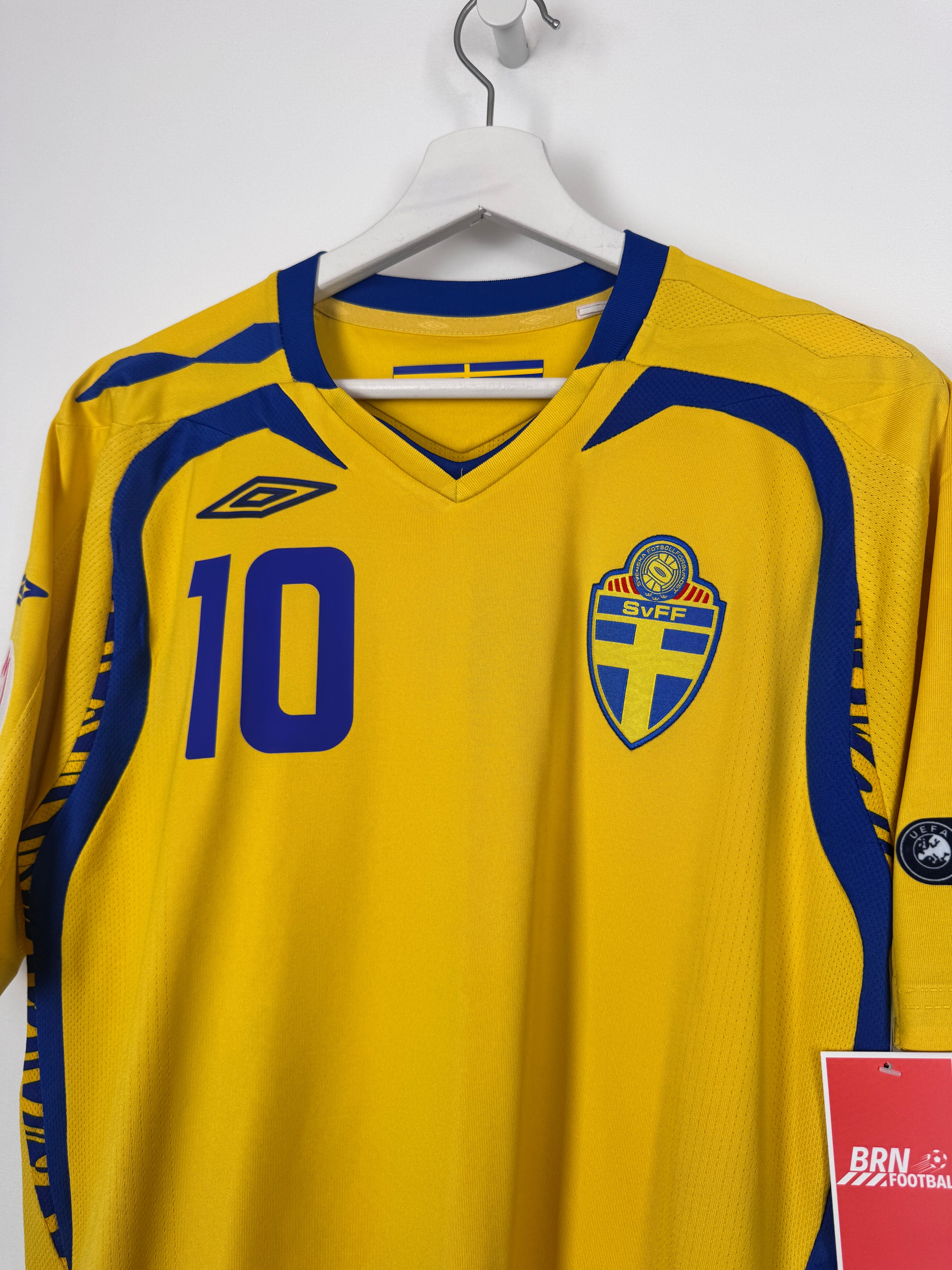 MAILLOT DE FOOTBALL SUÈDE 2008 DOMICILE - ZLATAN IBRAHIMOVIC #10 (M)
