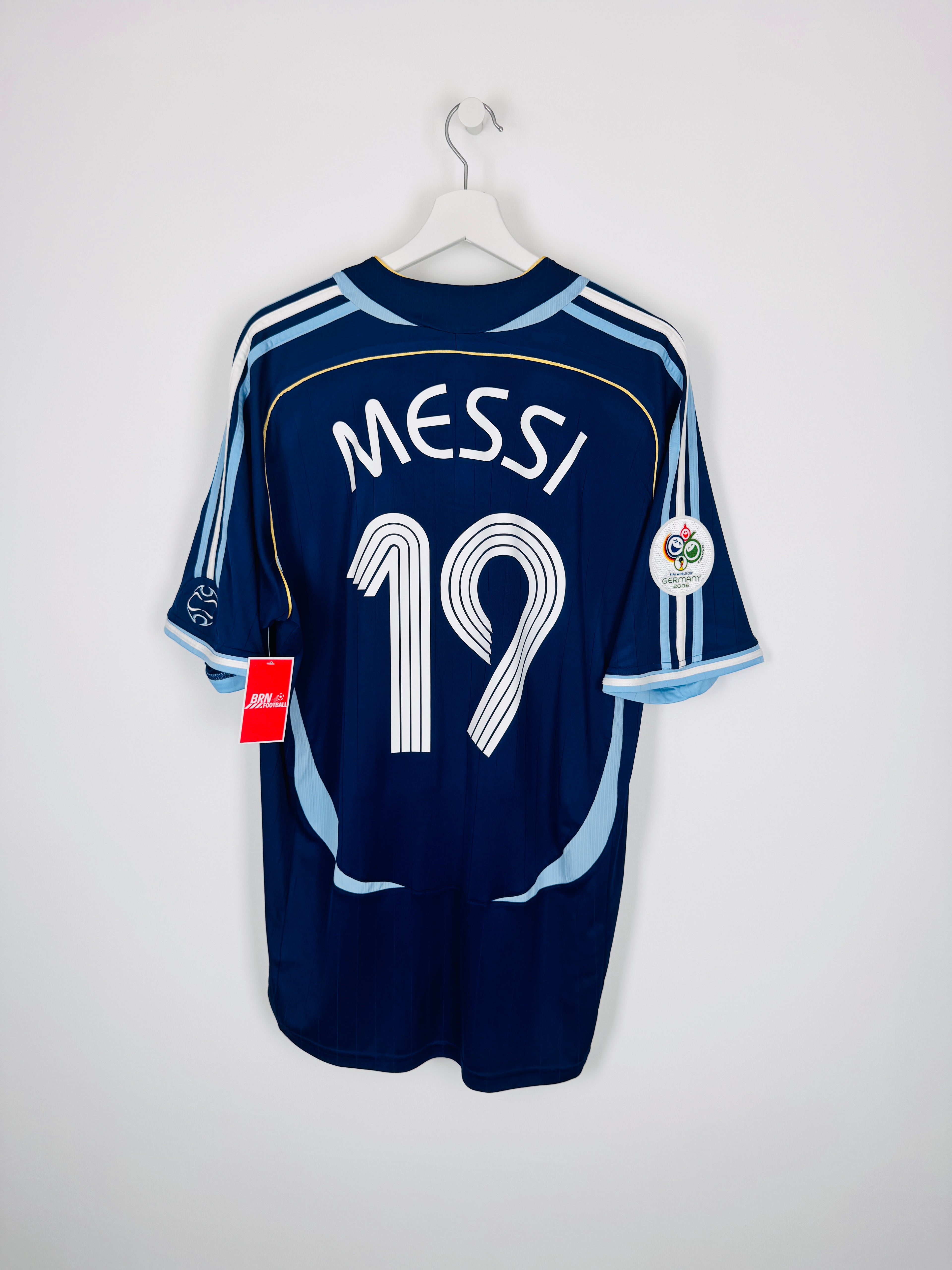 MAILLOT DE FOOTBALL ARGENTINE 2006 EXTÉRIEUR - LEO MESSI #19 (XL)