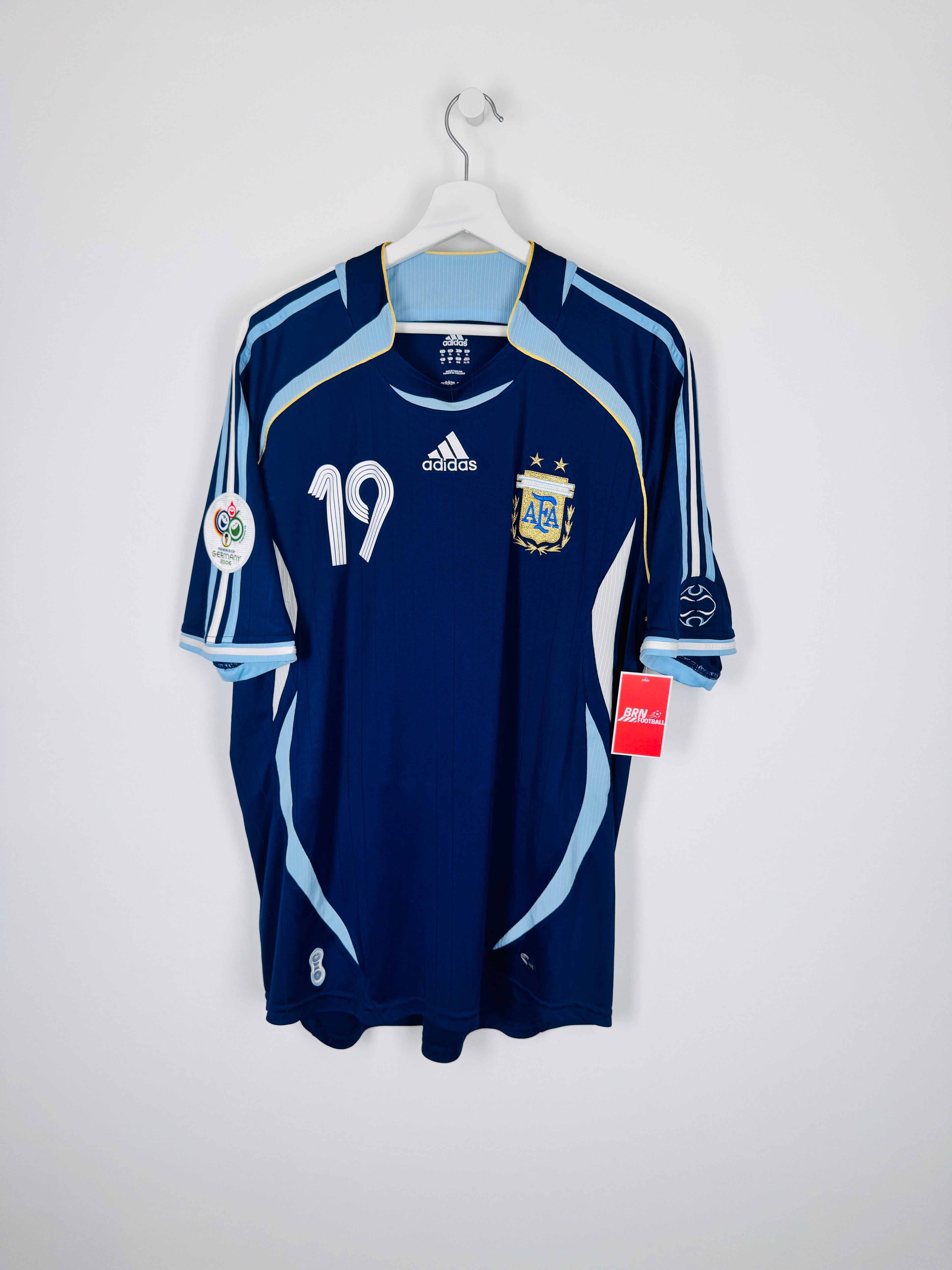 MAILLOT DE FOOTBALL ARGENTINE 2006 EXTÉRIEUR - LEO MESSI #19 (XL)